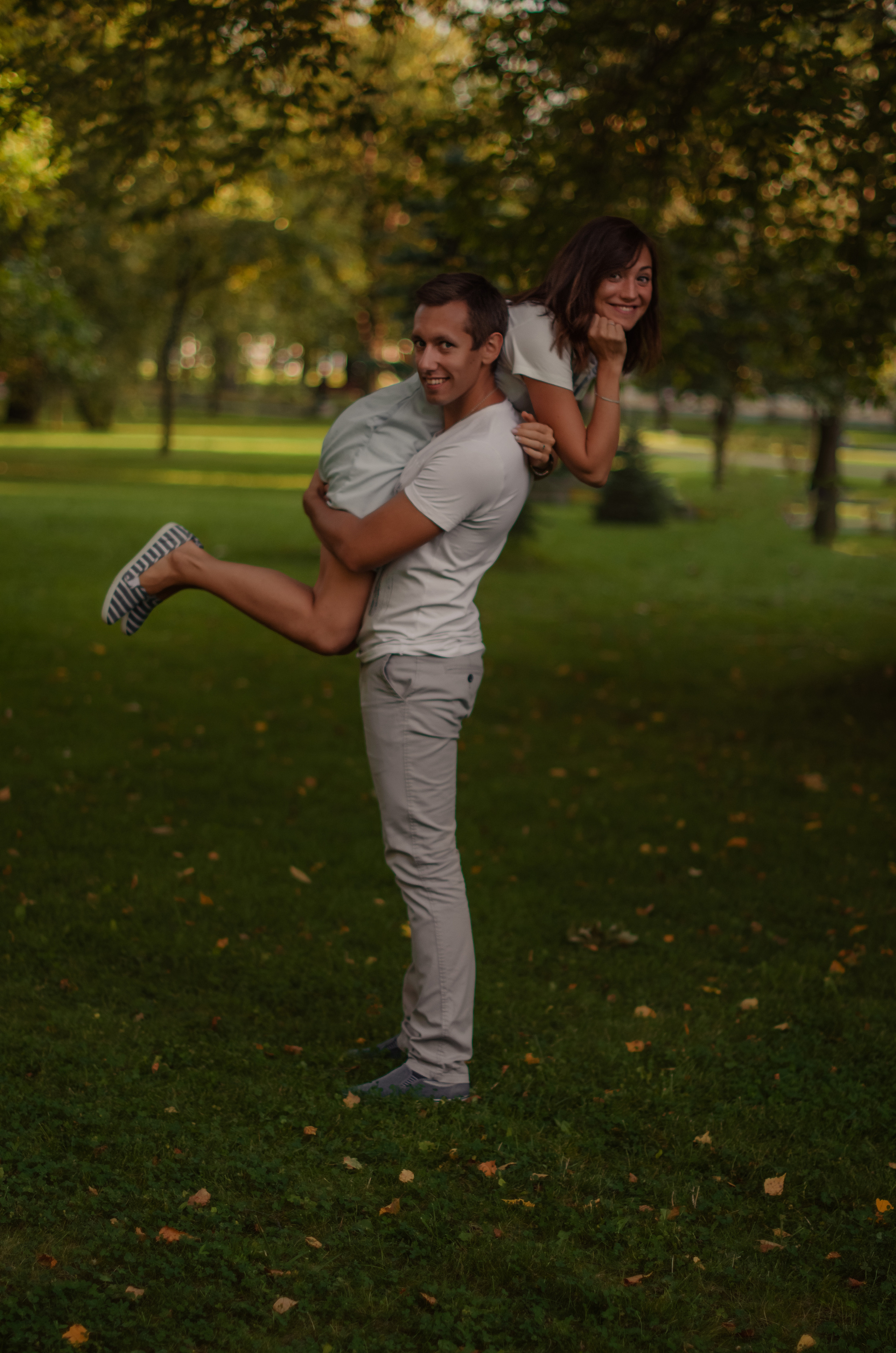 Лёша и Ира Love Story в первый день осени. Фотограф Алиса Агафонова в Санкт-Петербурге