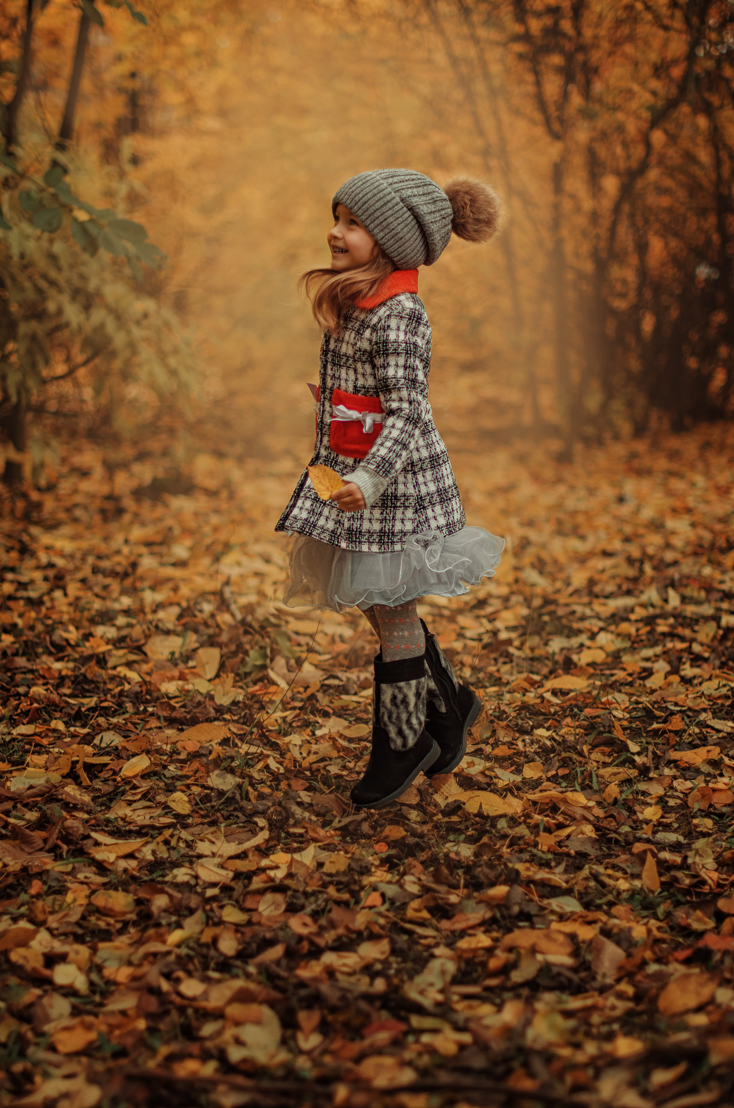 Осенняя фотосессия Настеньки. Фотограф Алиса Агафонова в Санкт-Петербурге