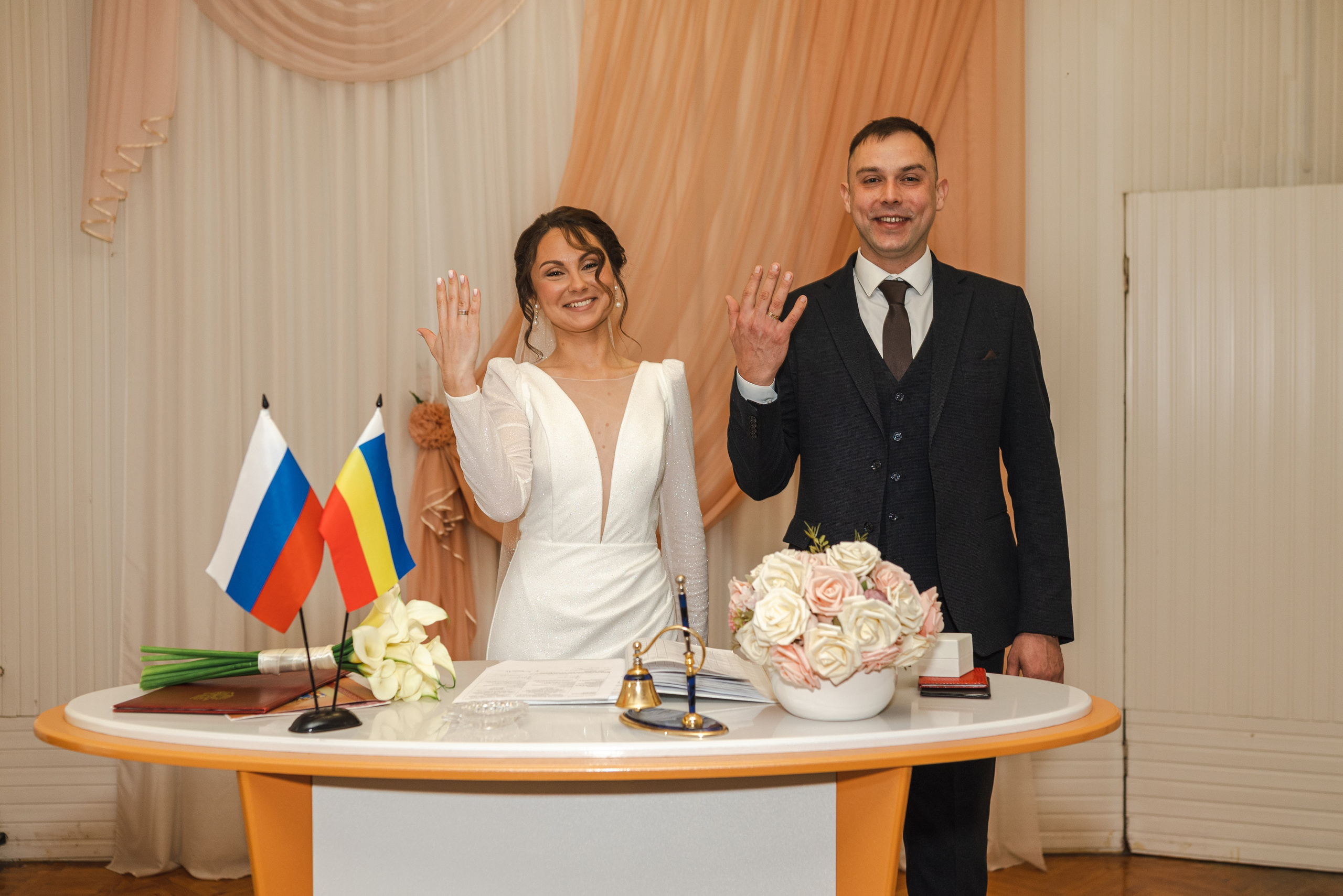 Свадебная фотосессия в Каменске-Шахтинском парке Лога. Фотограф в Каменске-Шахтинском Ольга Сагал