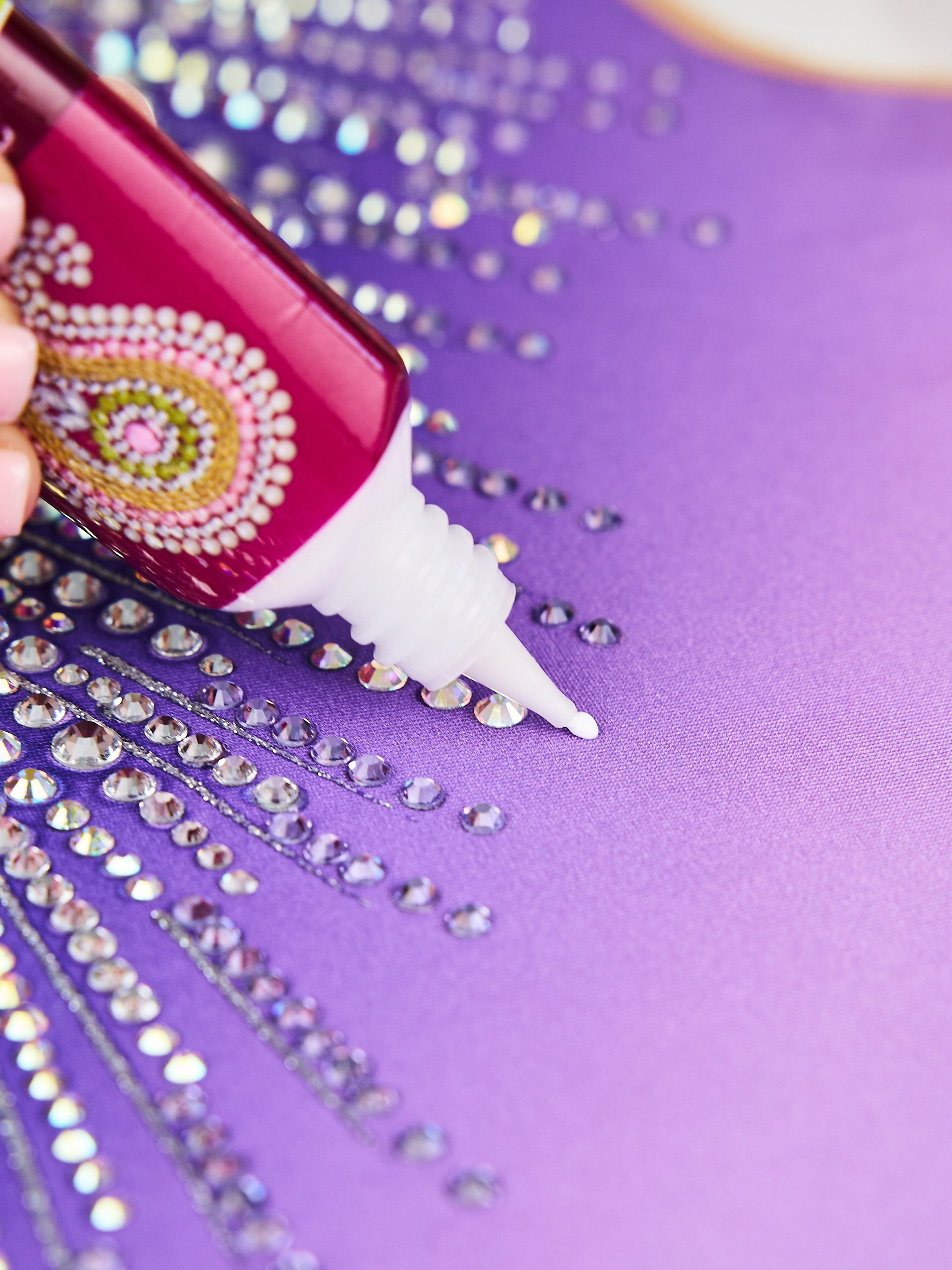 Фото и видео для маркетплейсов — универсальный клей