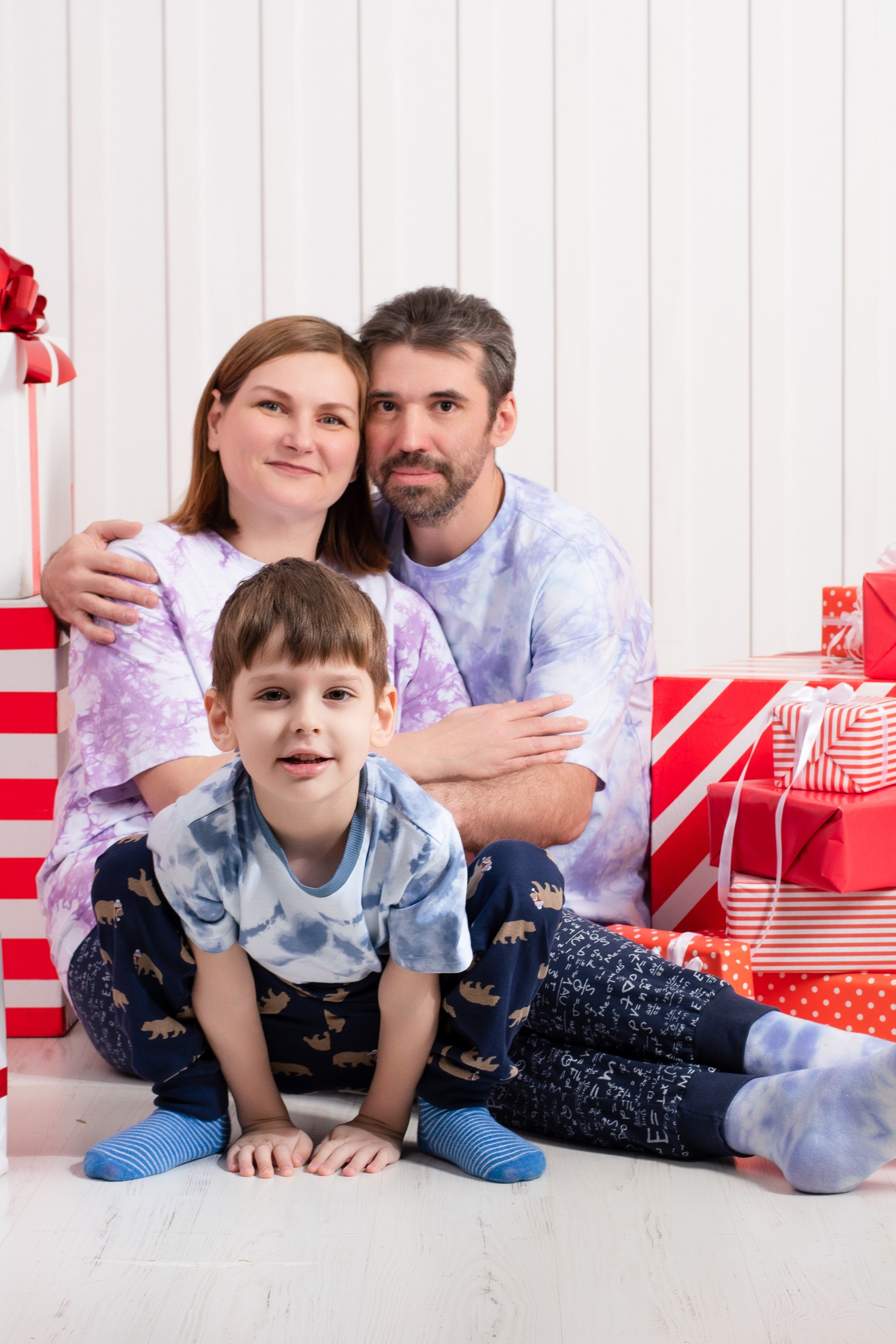 Светлана с семьей. Студийная съемка. Екатерина Бикбаева фотограф, видеограф, медиа-продюсер