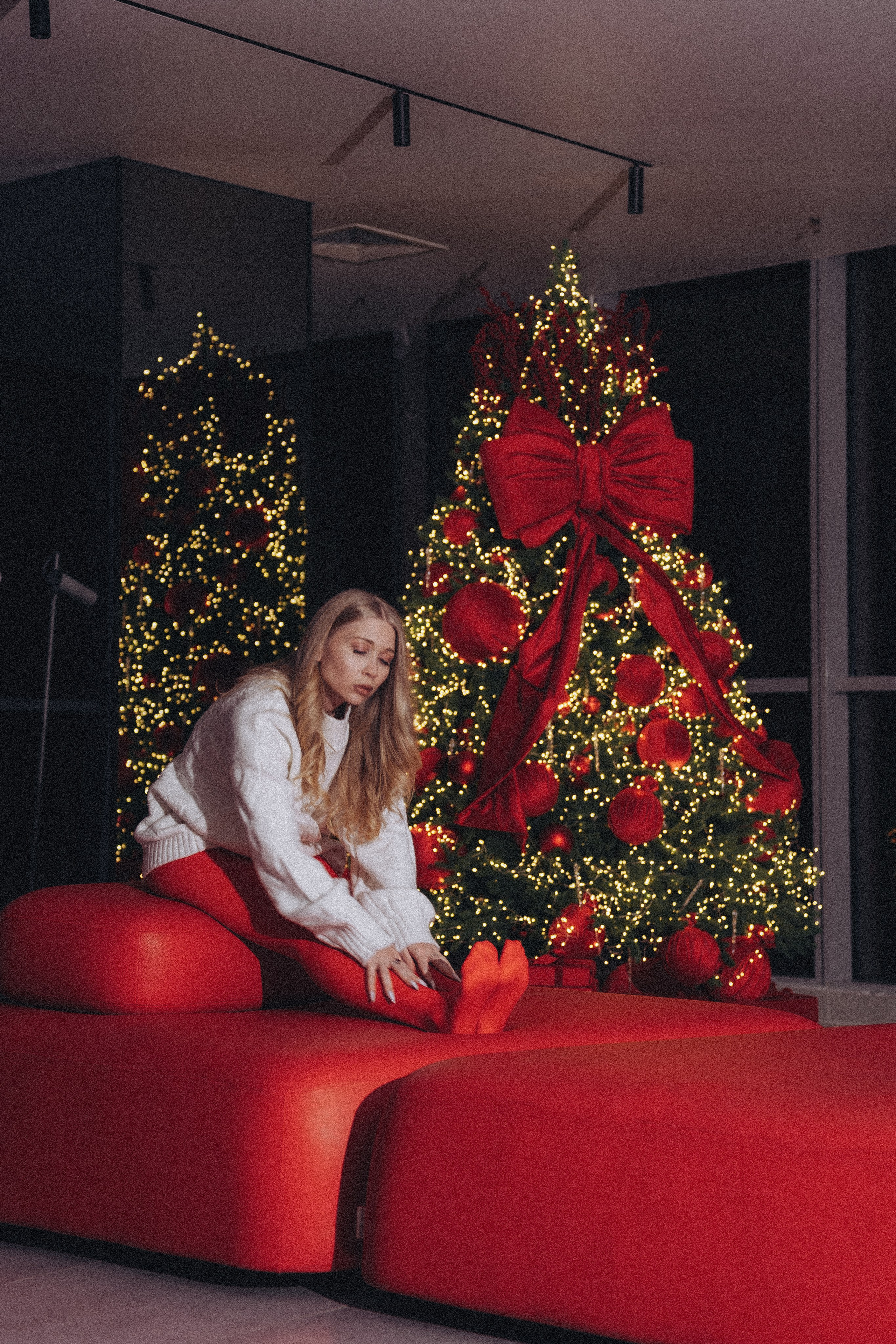 ФОТОСЕССИЯ К НОВОМУ ГОДУ В СТУДИИ С ЕЛОЧКОЙ КРАСИВЫЙ ОБРАЗ. Профессиональный фотограф, Санкт-Петербург — Виктория Богомолова