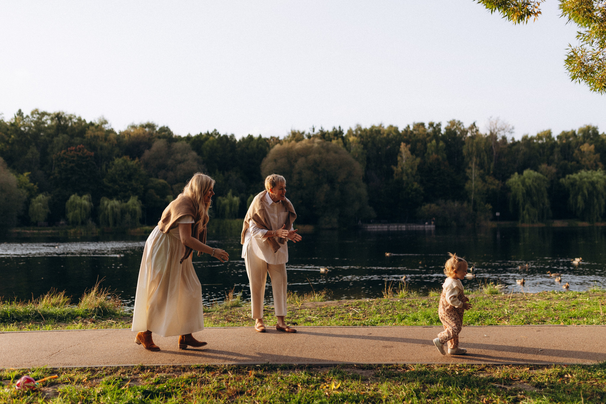 Ольга, Елена и маленькая Таисия. Семейный фотограф в Москве Жукова Анна