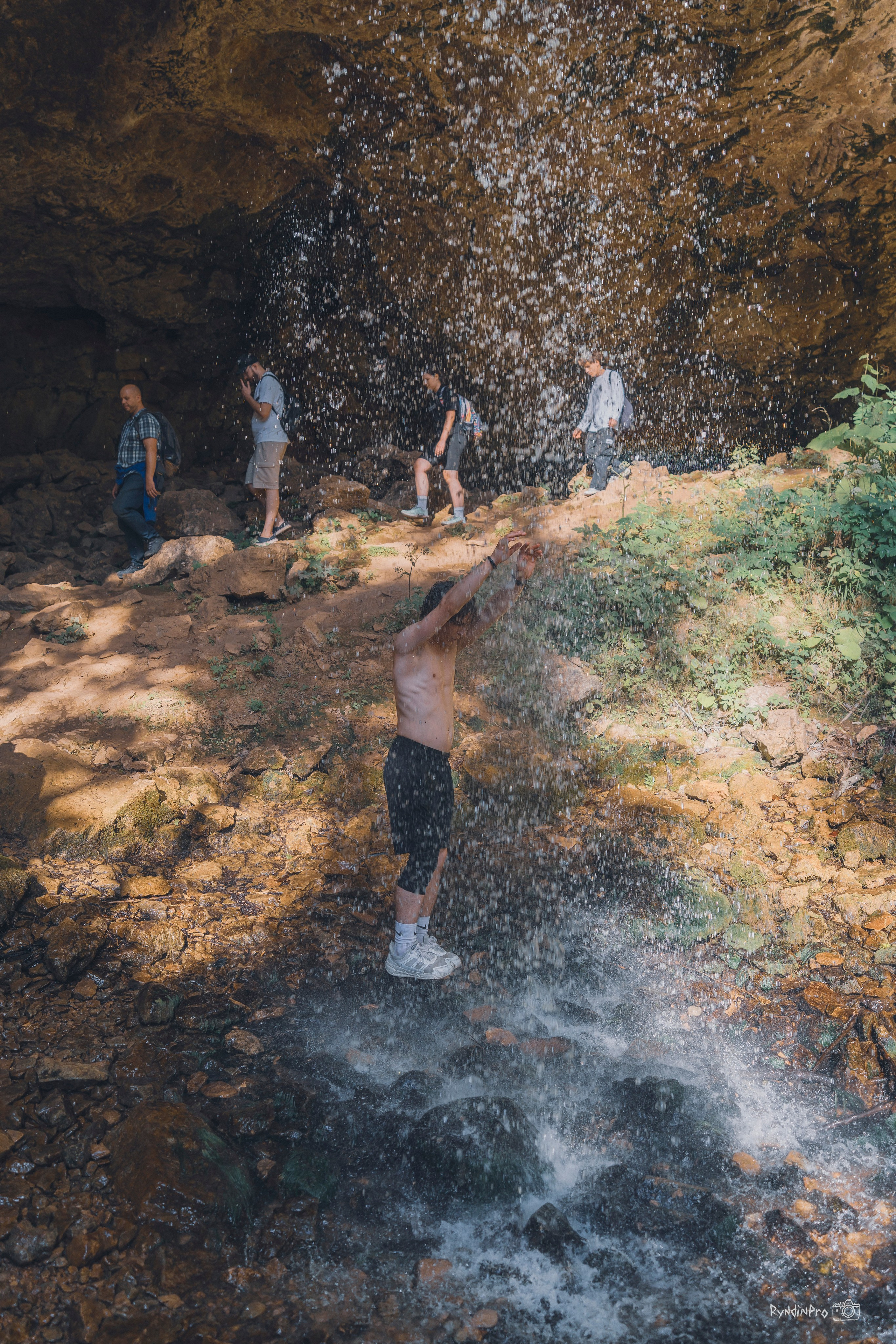 Поход на Орлиную полку + Университетский водопад с командой Мадьяр 15.08.24. Репортажный фотограф в Краснодаре Рындин Дмитрий