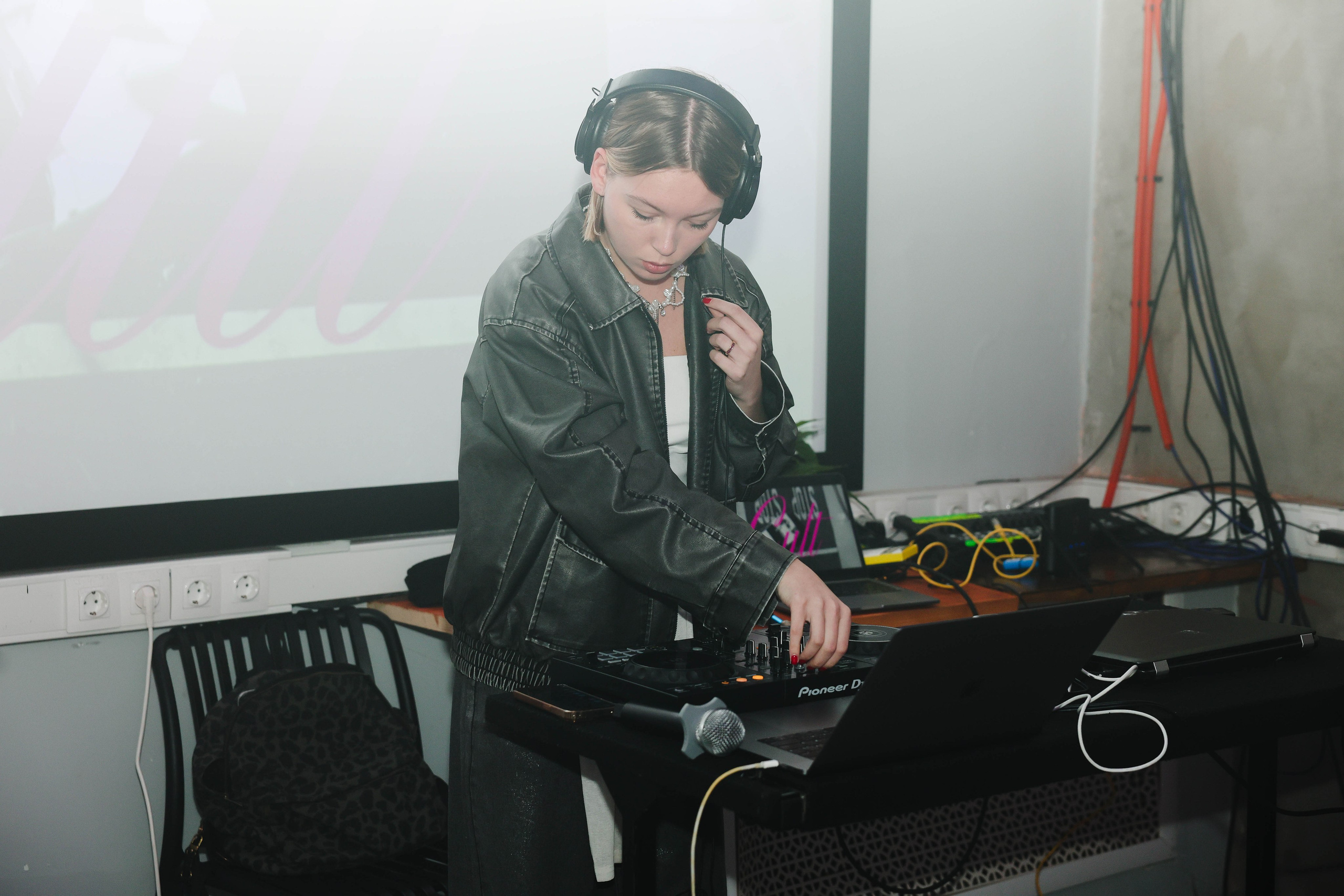 Вечеринки / вспышка. Репортажный фотограф в Москве Арина Антонова