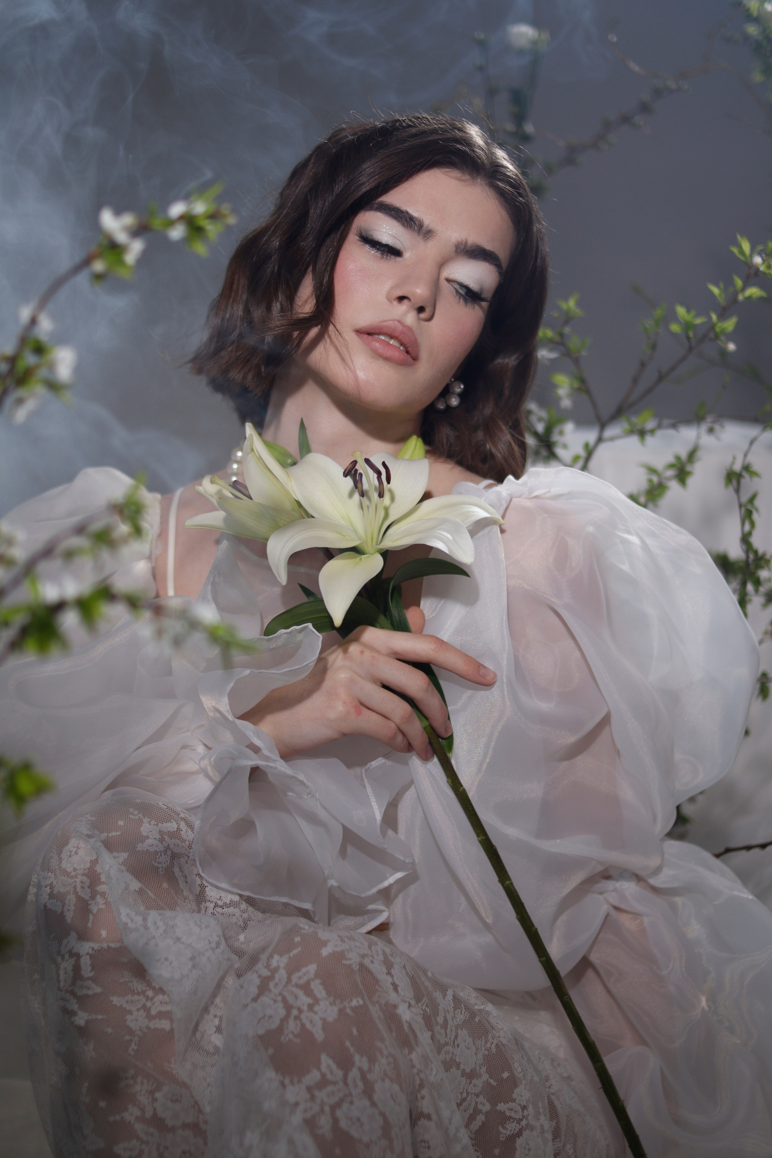 Фотосессии в студии. Я — фотограф, который помогает запечатлеть самые важные моменты вашей жизни!