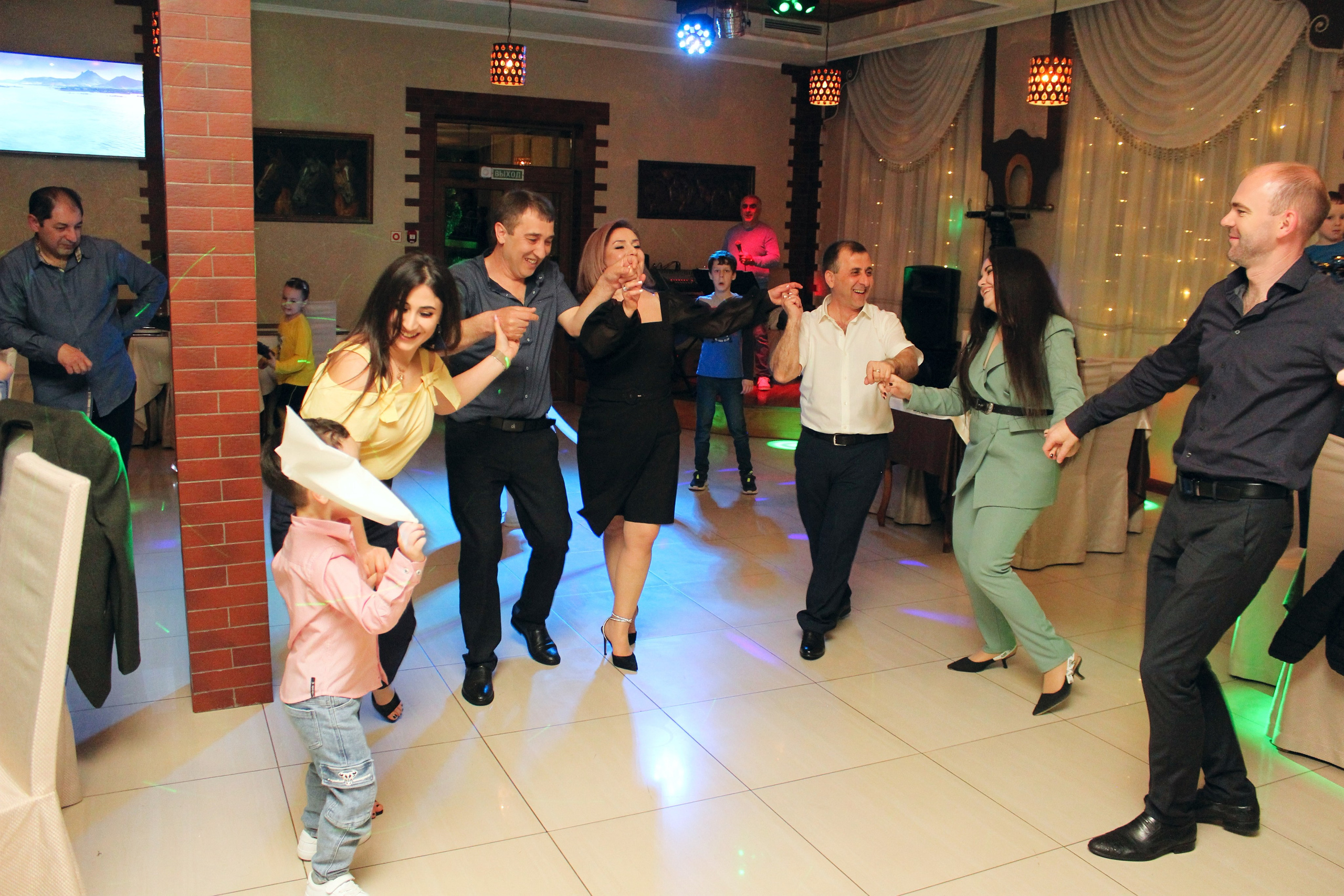 Юбилей Инны. ВИДЕОГРАФ И ФОТОГРАФ В НОВОРОССИЙСКЕ / АНАПЕ / ГЕЛЕНДЖИКЕ