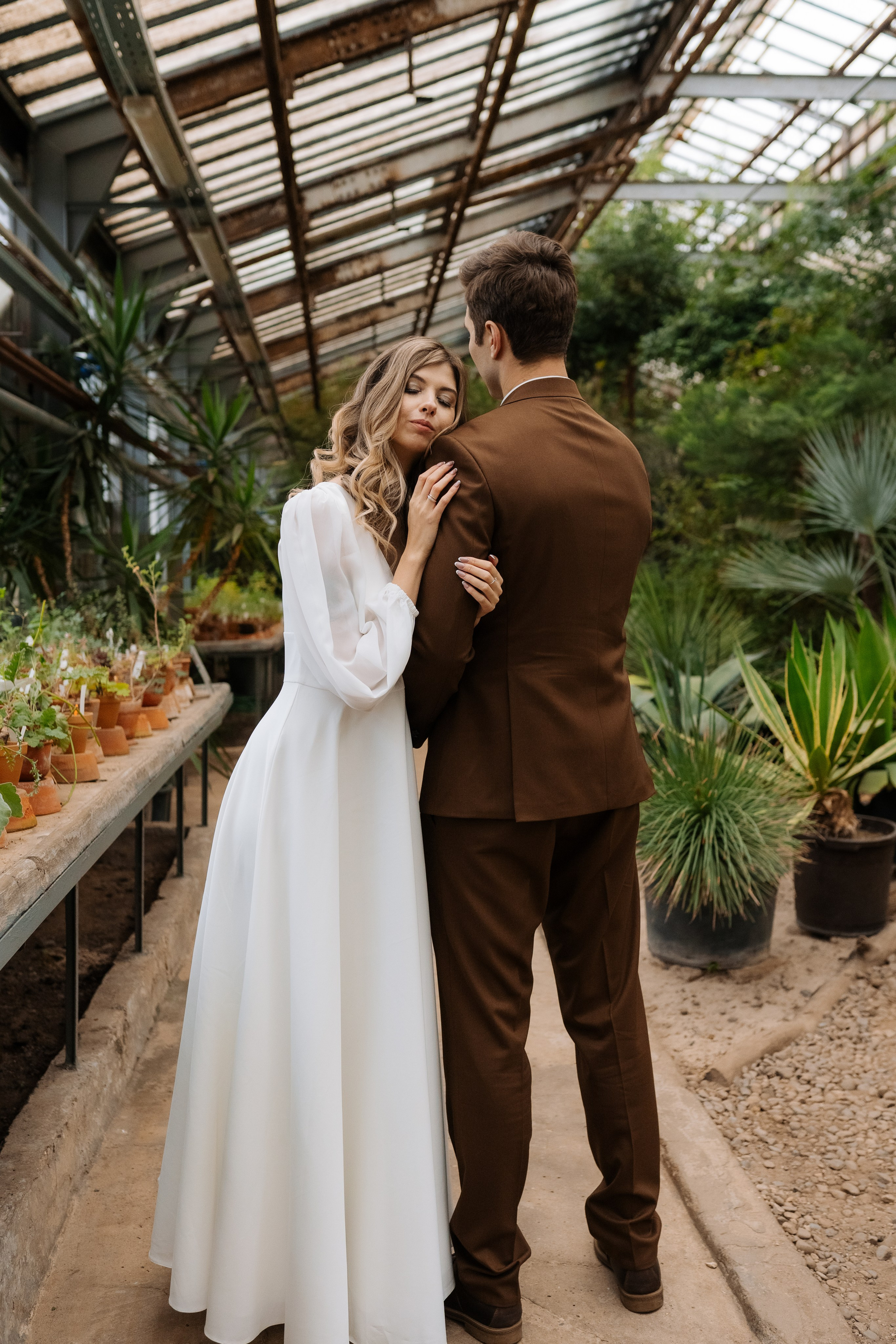 Свадебная фотосессия в оранжерее, Москва. Свадебный фотограф в Москве Анна Полушина