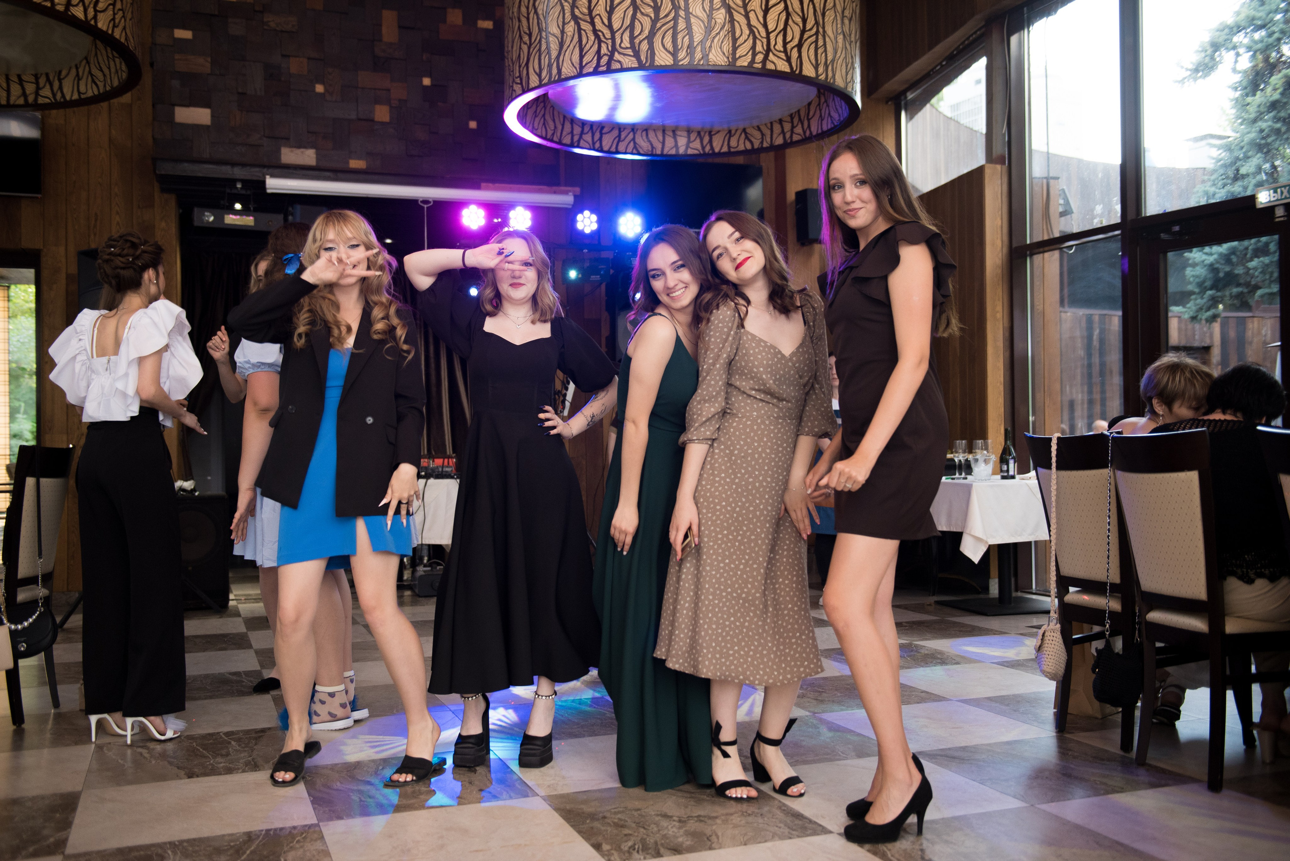 Выпускной — 11 класс. Фотограф Семён Пишта