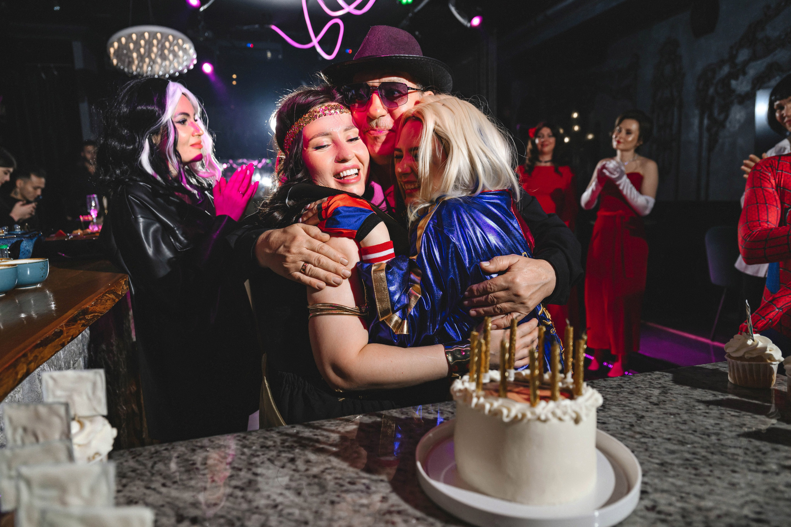 Happy Birthday. Максим Комаров — Профессиональный фотограф