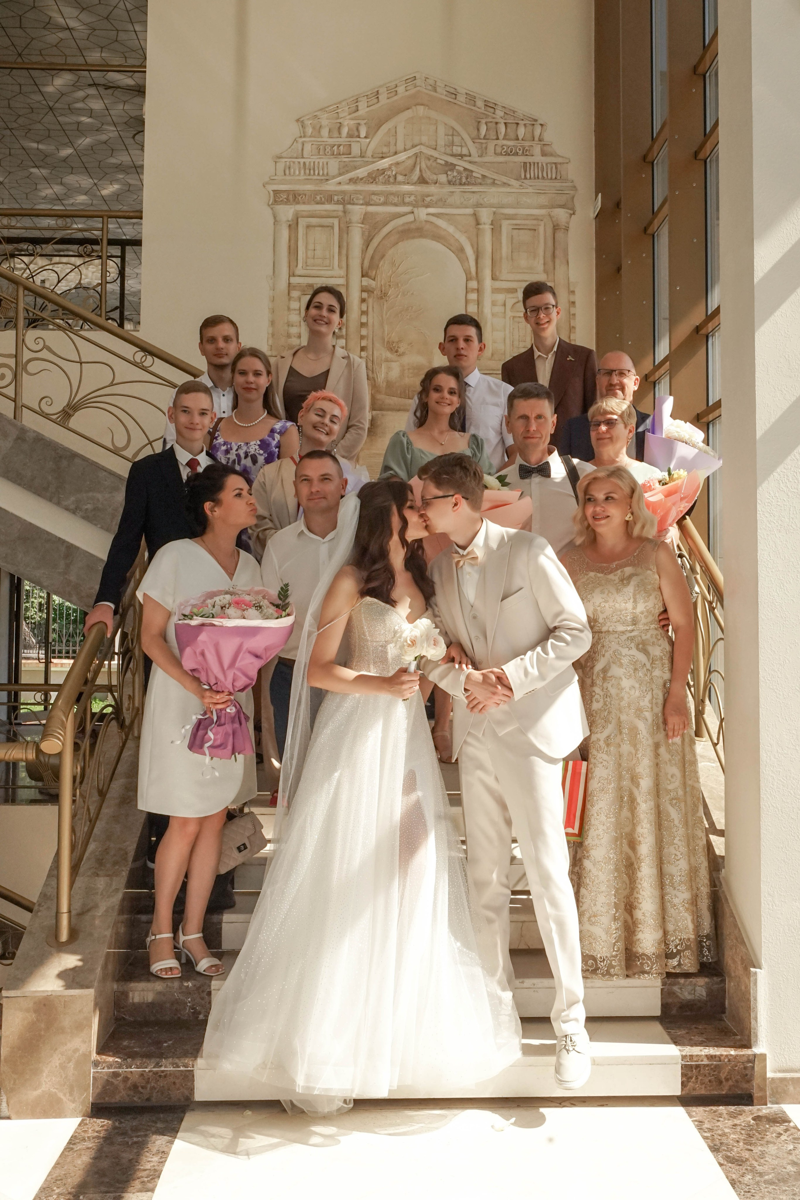 Яна и Никита: сборы в отеле, регистрация и банкет. Фотограф в Иркутске