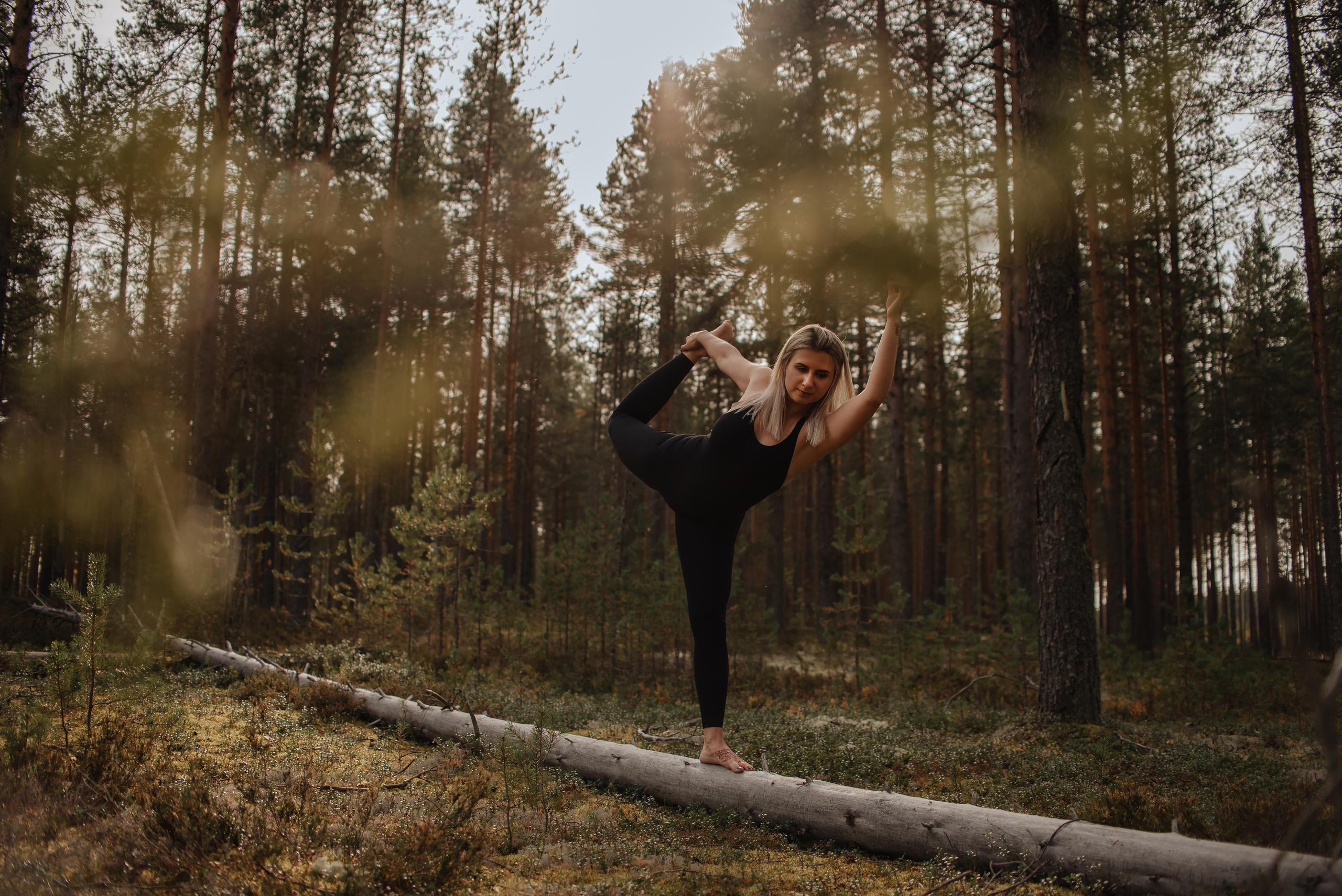 Йога, мехенди, поющая чаша… всё это про Анастасию Гор. Фотограф Мария Орлова (Мирный, Плесецк, Каргополь)