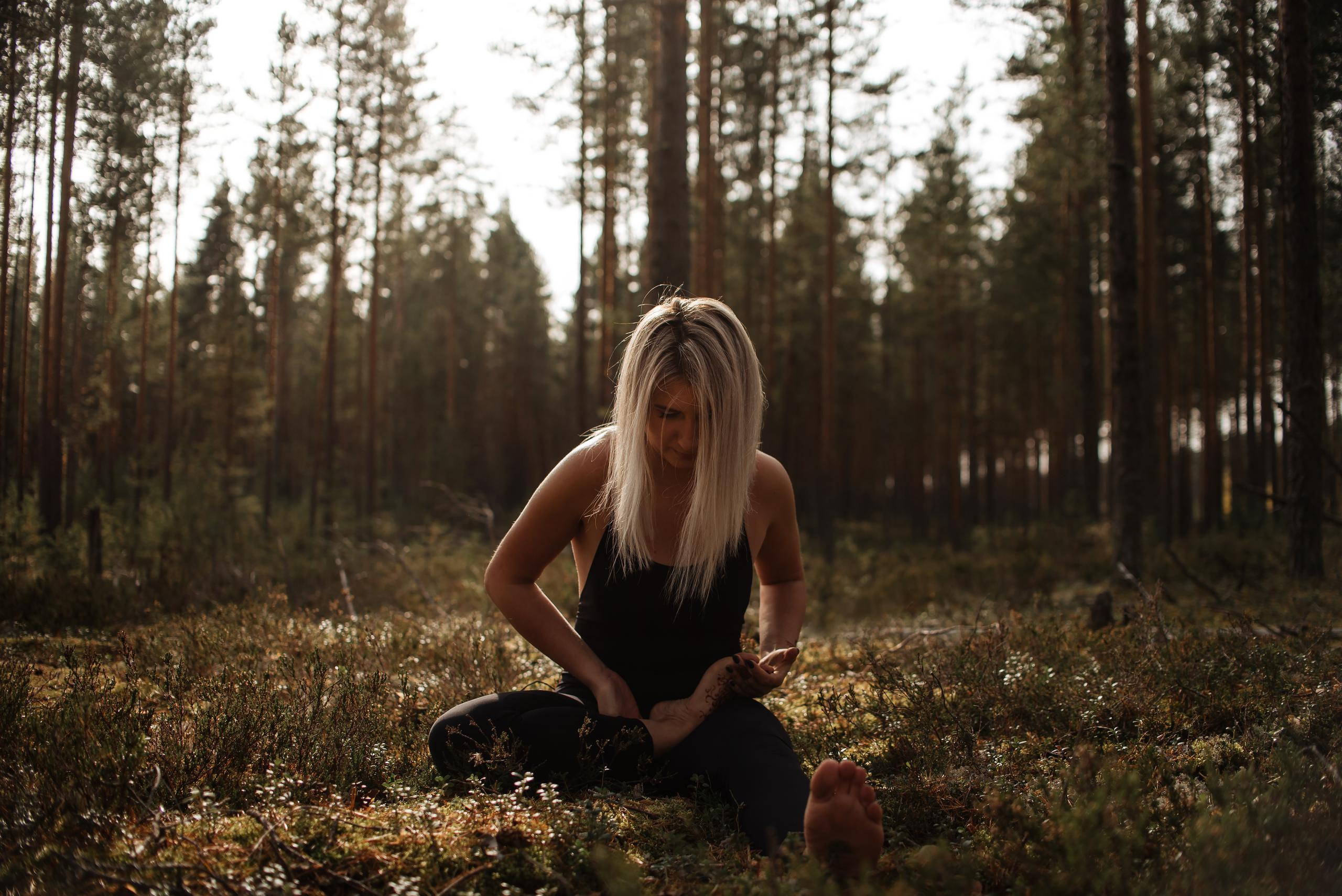 Йога, мехенди, поющая чаша… всё это про Анастасию Гор. Фотограф Мария Орлова (Мирный, Плесецк, Каргополь)