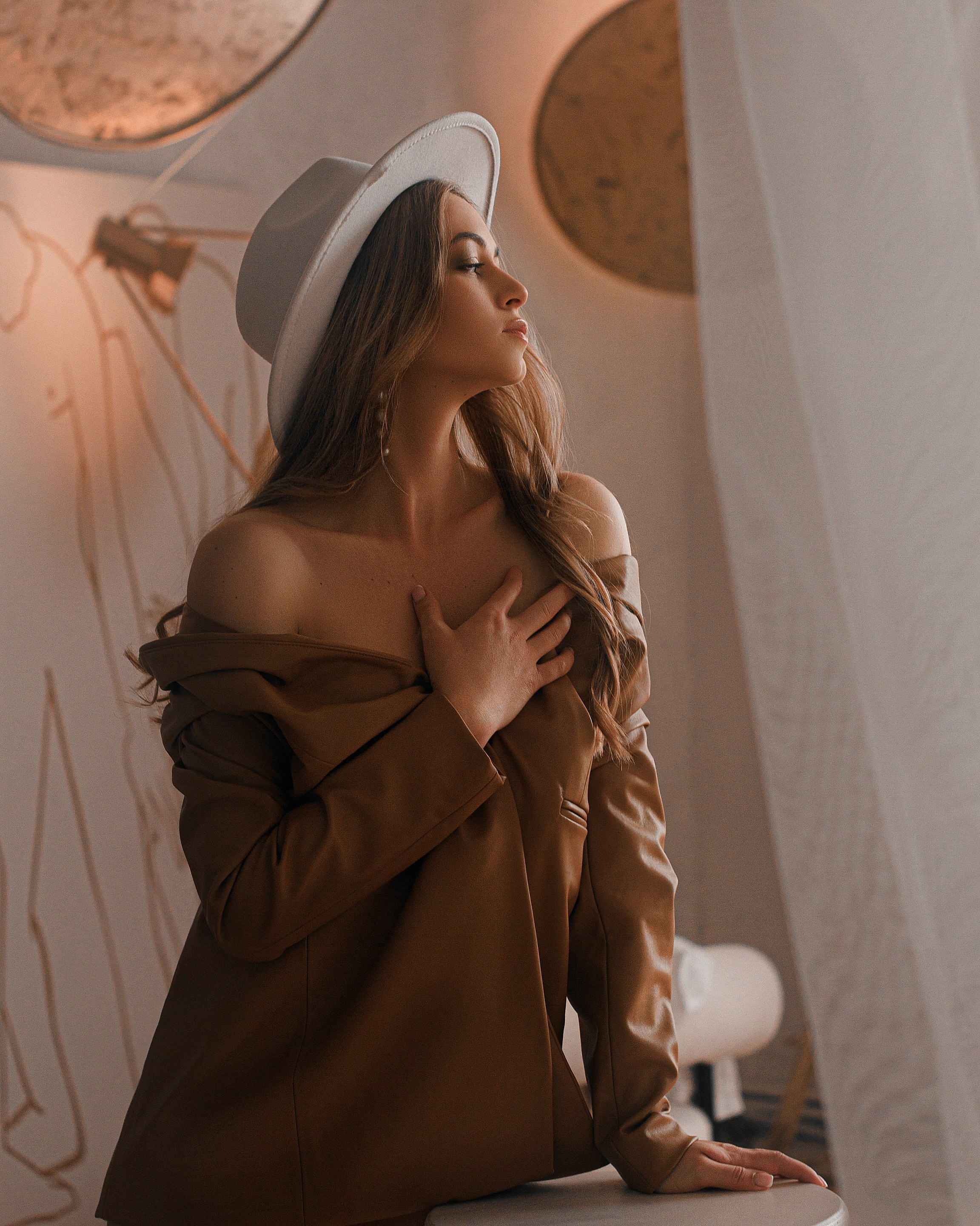 Женские портреты-фотосессии в Москве от фотографа Анастасии Инвиш. Эротическая фотосессия в стилю ню в Москве — заказать ню фотосессию от 19 800 руб!