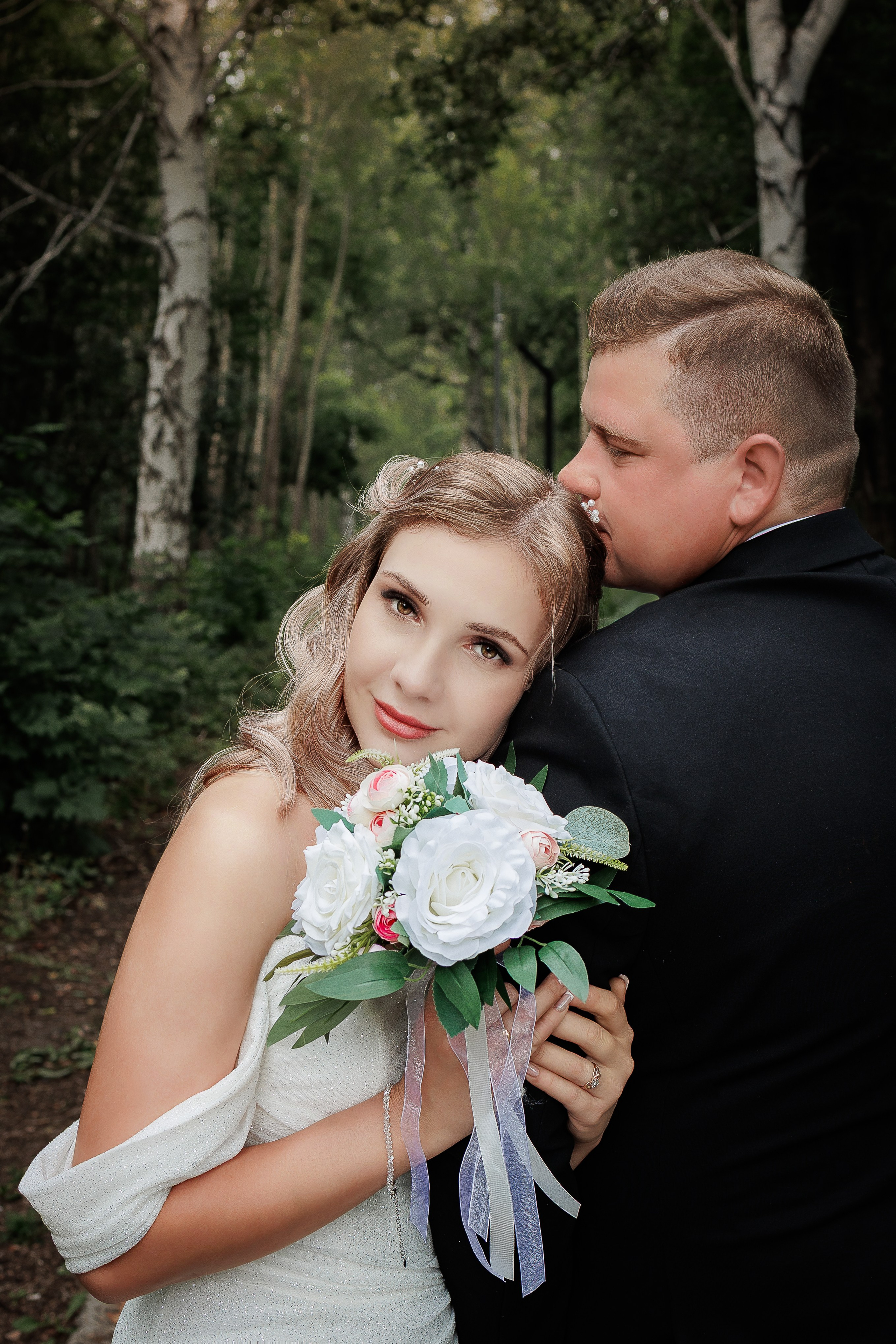 WEDDING 08.09.25 Экспресс свадебная фотосессия в парке Медногорска. Фотограф Медногорск Кувандык Оксана Шерехода свадебные, семейные, индивидуальные, школьные фотосессии. Печать фотоальбомов