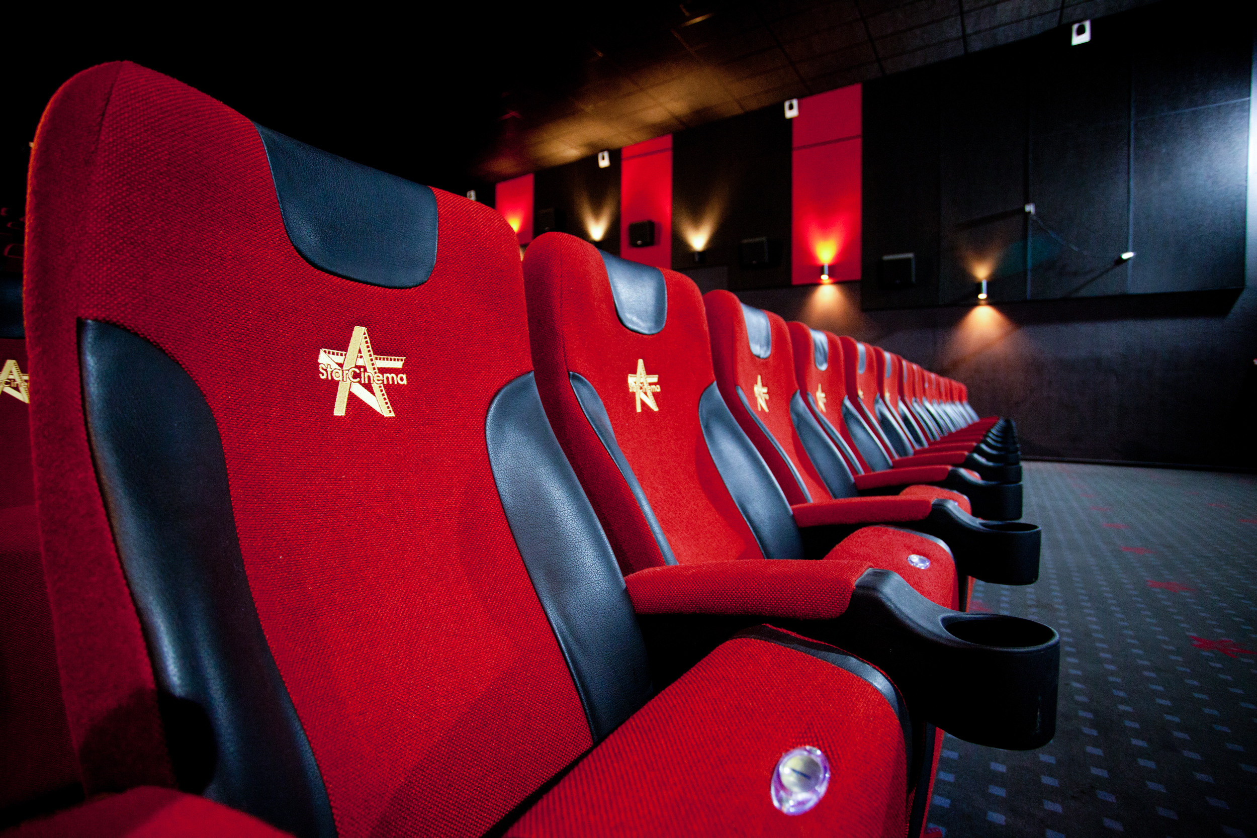 Кинотеатр «Старсинема». Фотограф Тимур Биктимеров: портреты, репортажи, фотокниги