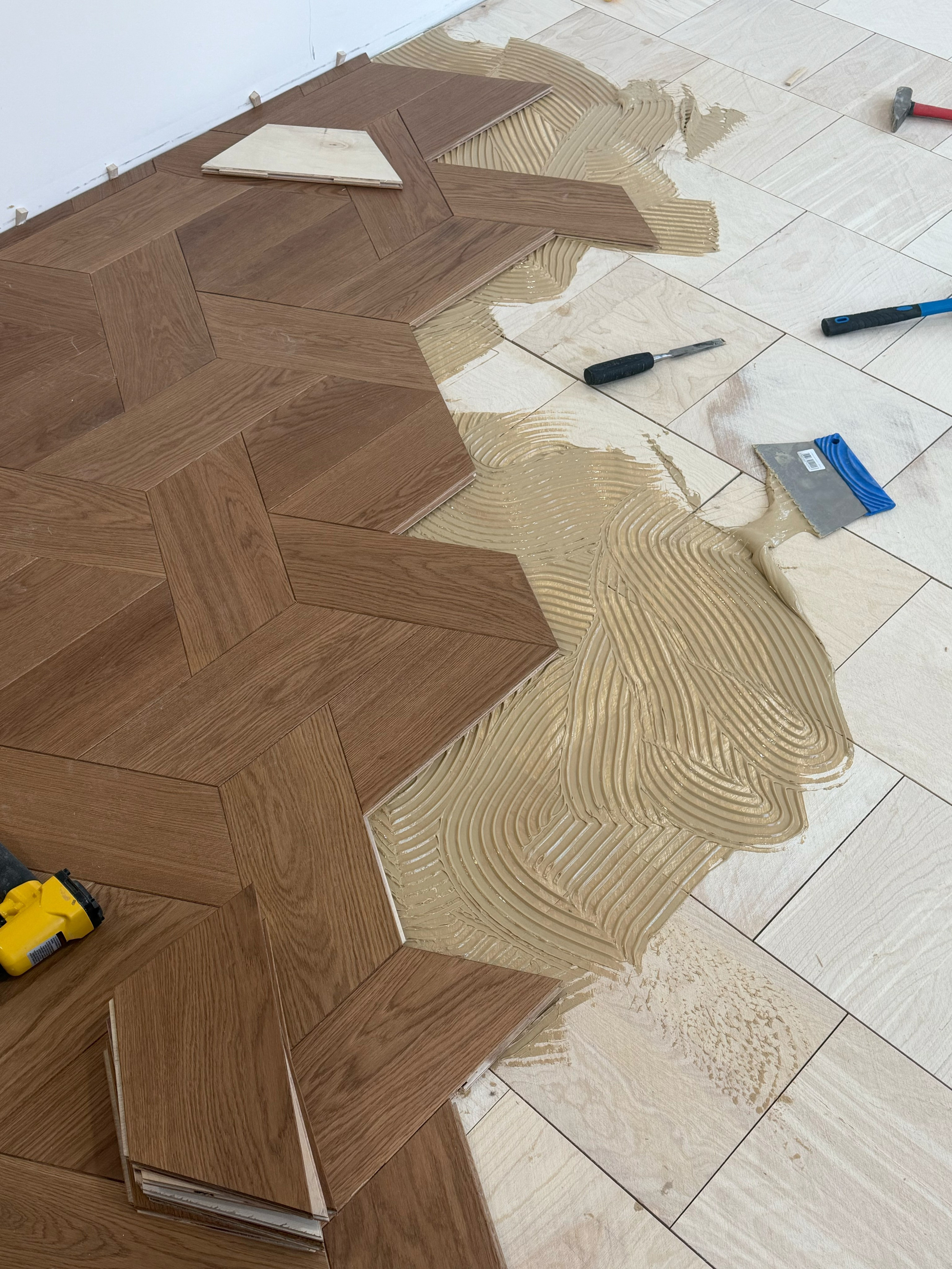 МОНТАЖ ПАРКЕТА И ИНЖЕНЕРНОЙ ДОСКИ. KlyavinshGroup