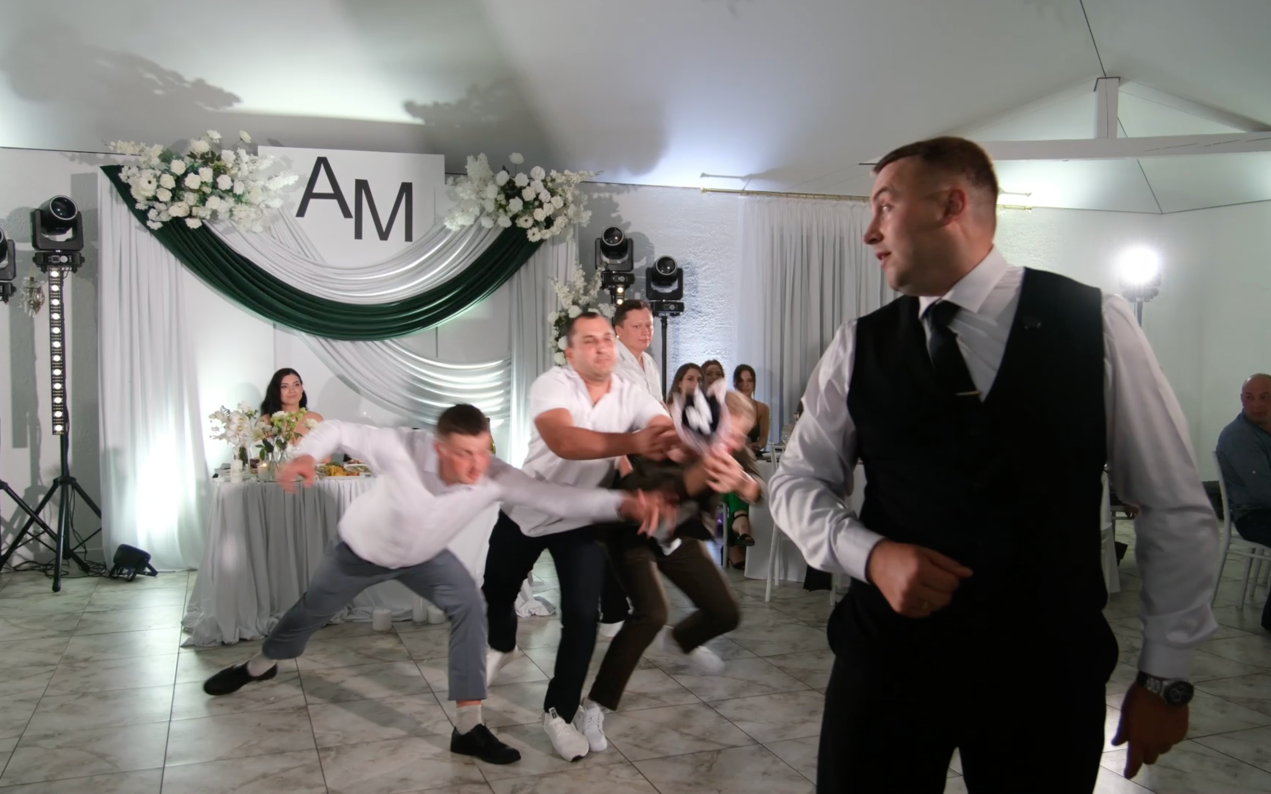 Алексей и Марта. Репортажный видеограф Илья Сухоносиик