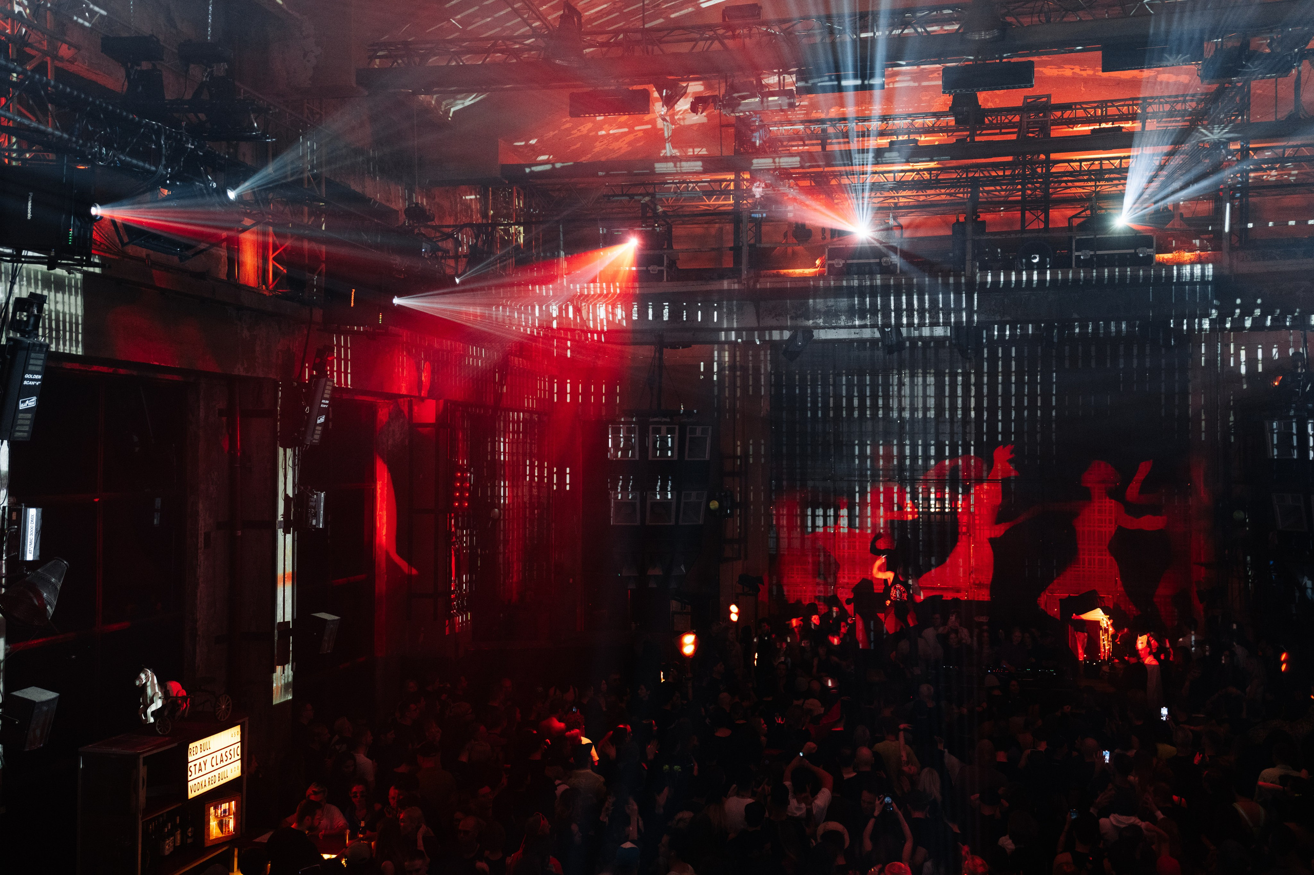 SICK YEARS, ARMA ╳ SILA SVETA. @tomrus: Рустам Шагиморданов — фотограф