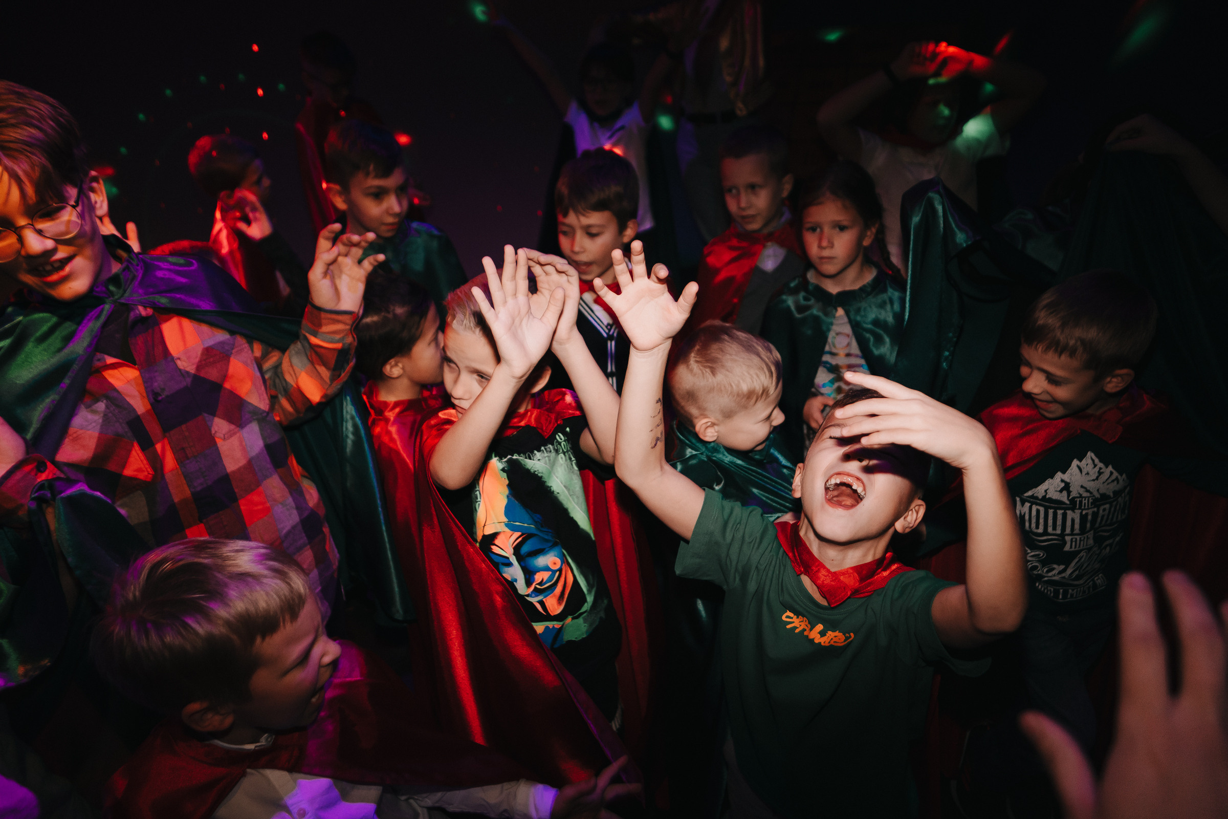 Дни Рождения в Labirint. Детский и семейный фотограф в Красноярске Настя Ярош