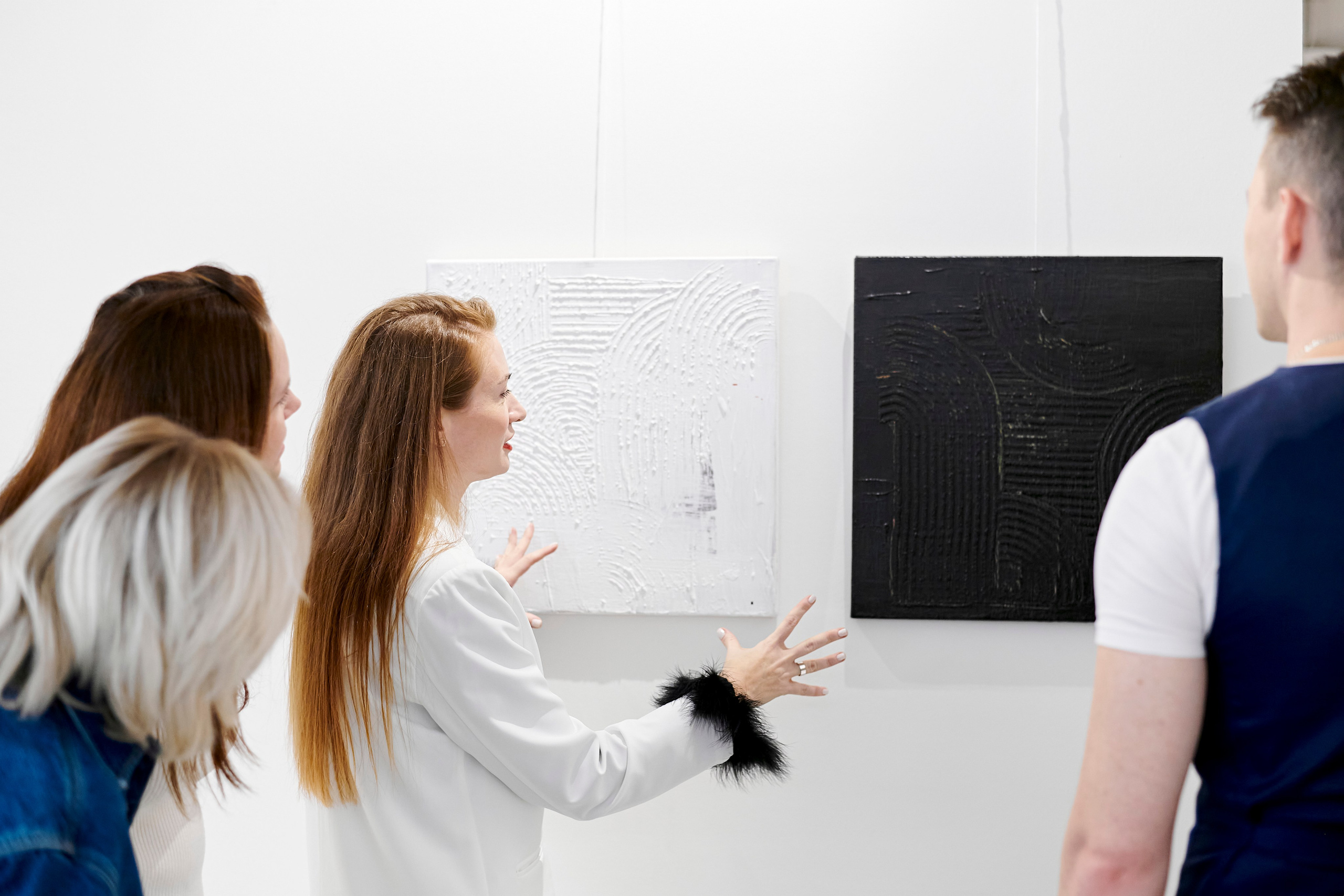 The Holst. Выставка Юлии Остапенко. Фотограф Постольник Дарья