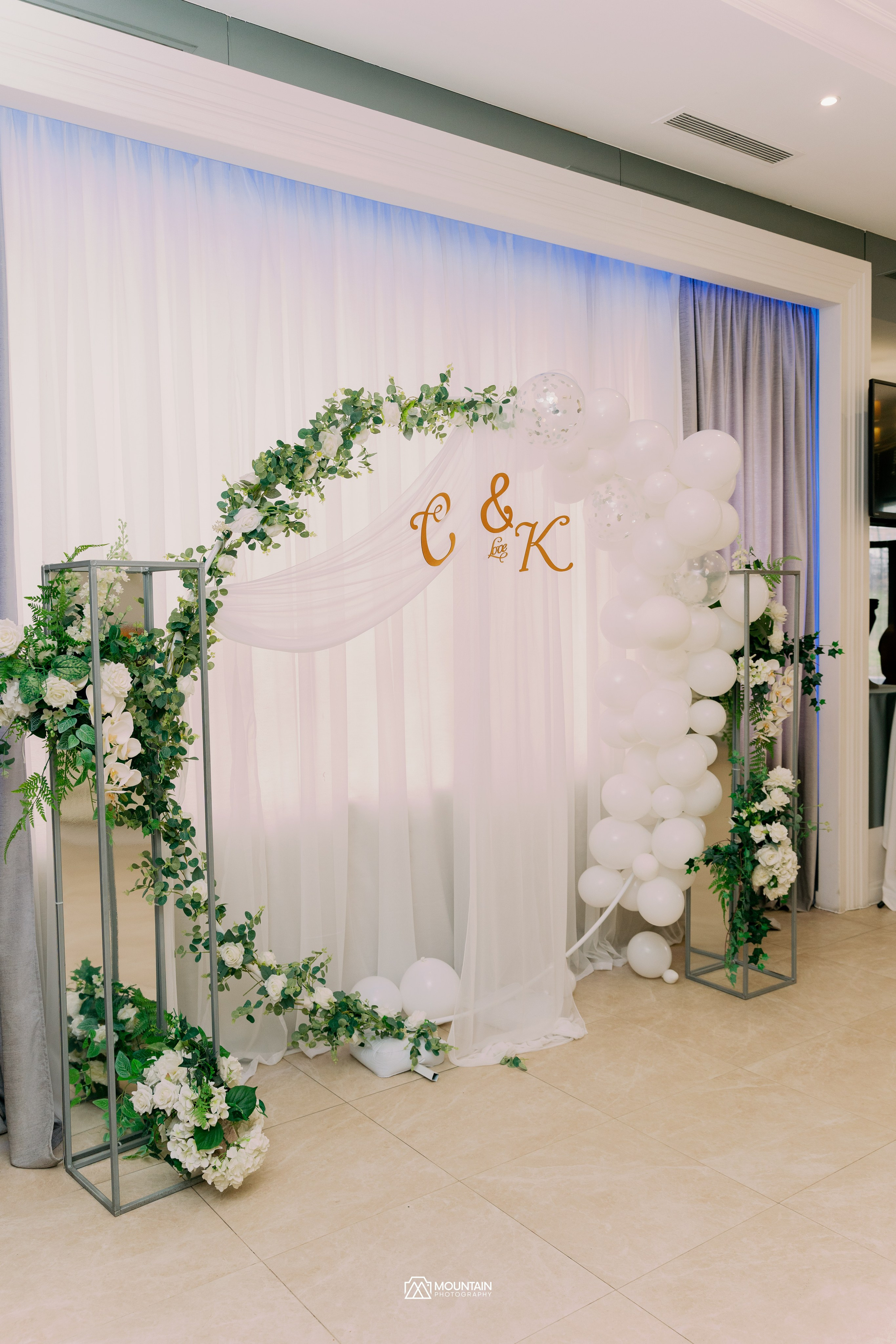 Cletus And Karabo. Я занимаюсь событийной, свадебной, товарной, студийной… фотографией