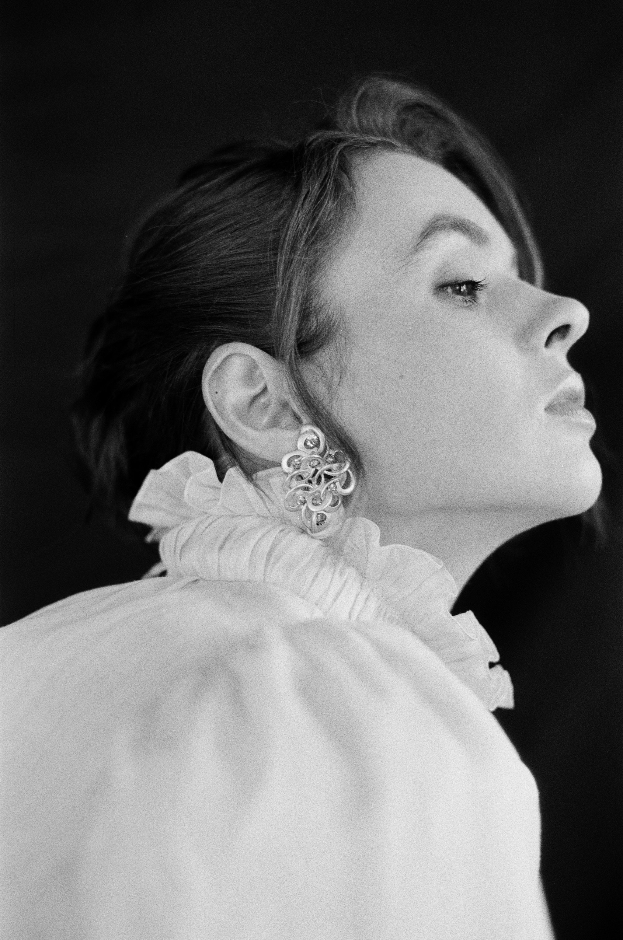 Анастасия и цветы. Свадебный и фэшн фотограф в Москве и Санкт-Петербурге