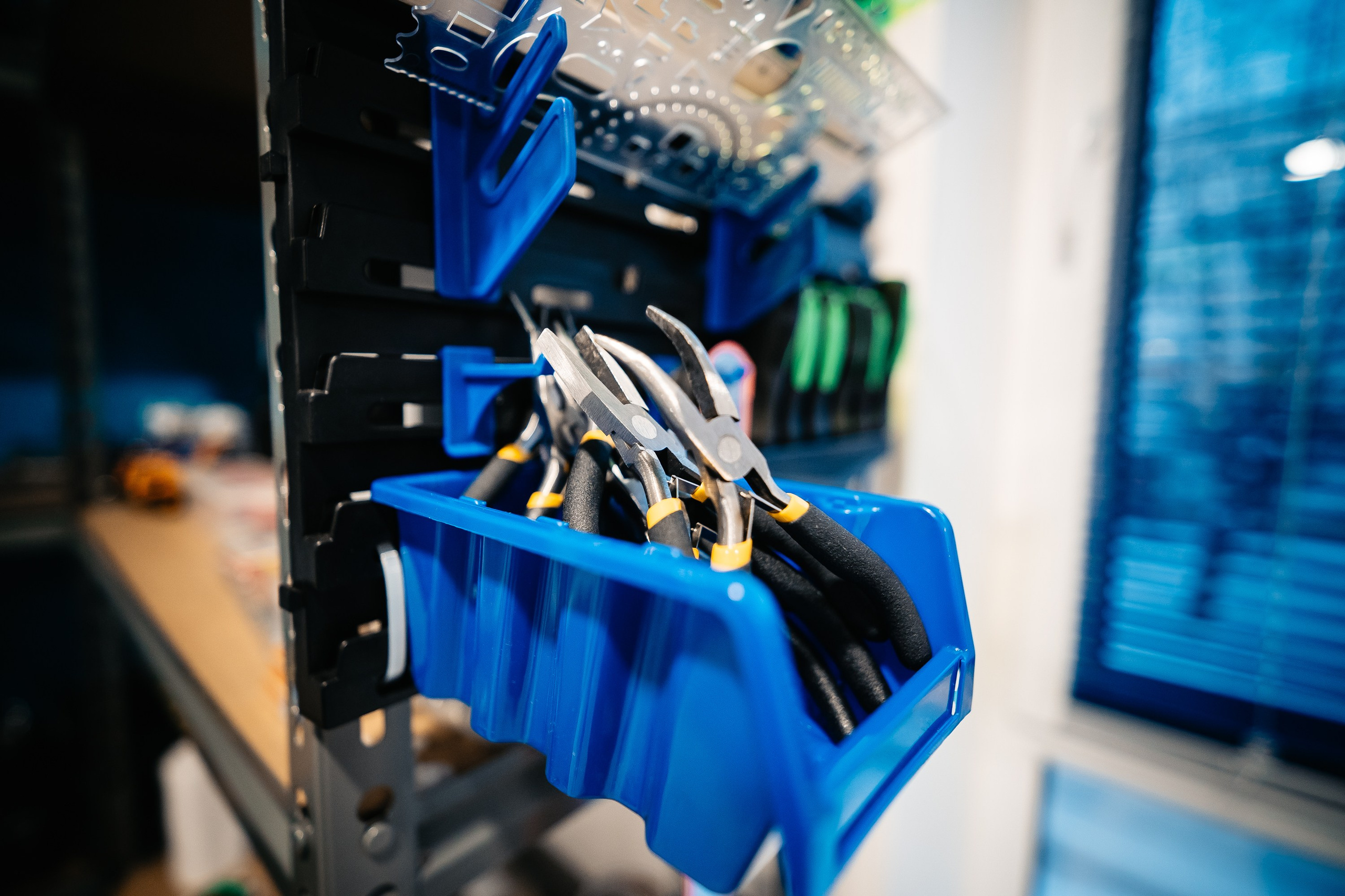 MODEL DRIVE. Lebeduff