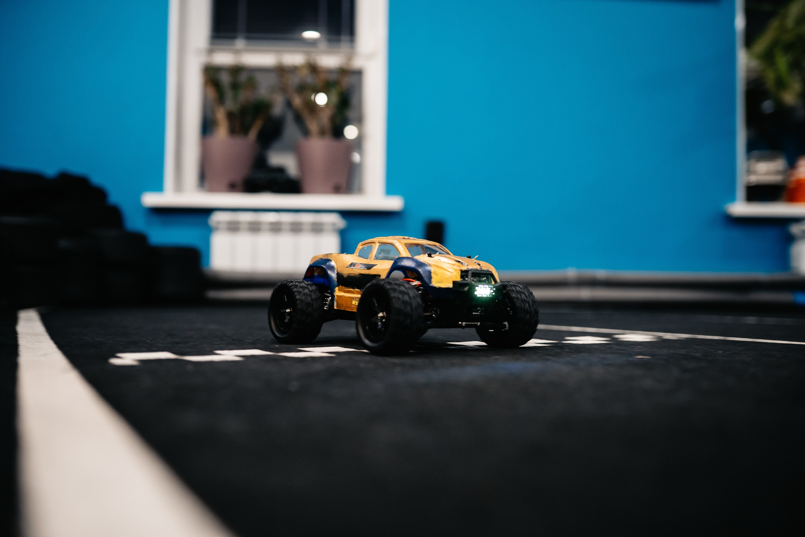 MODEL DRIVE. Lebeduff