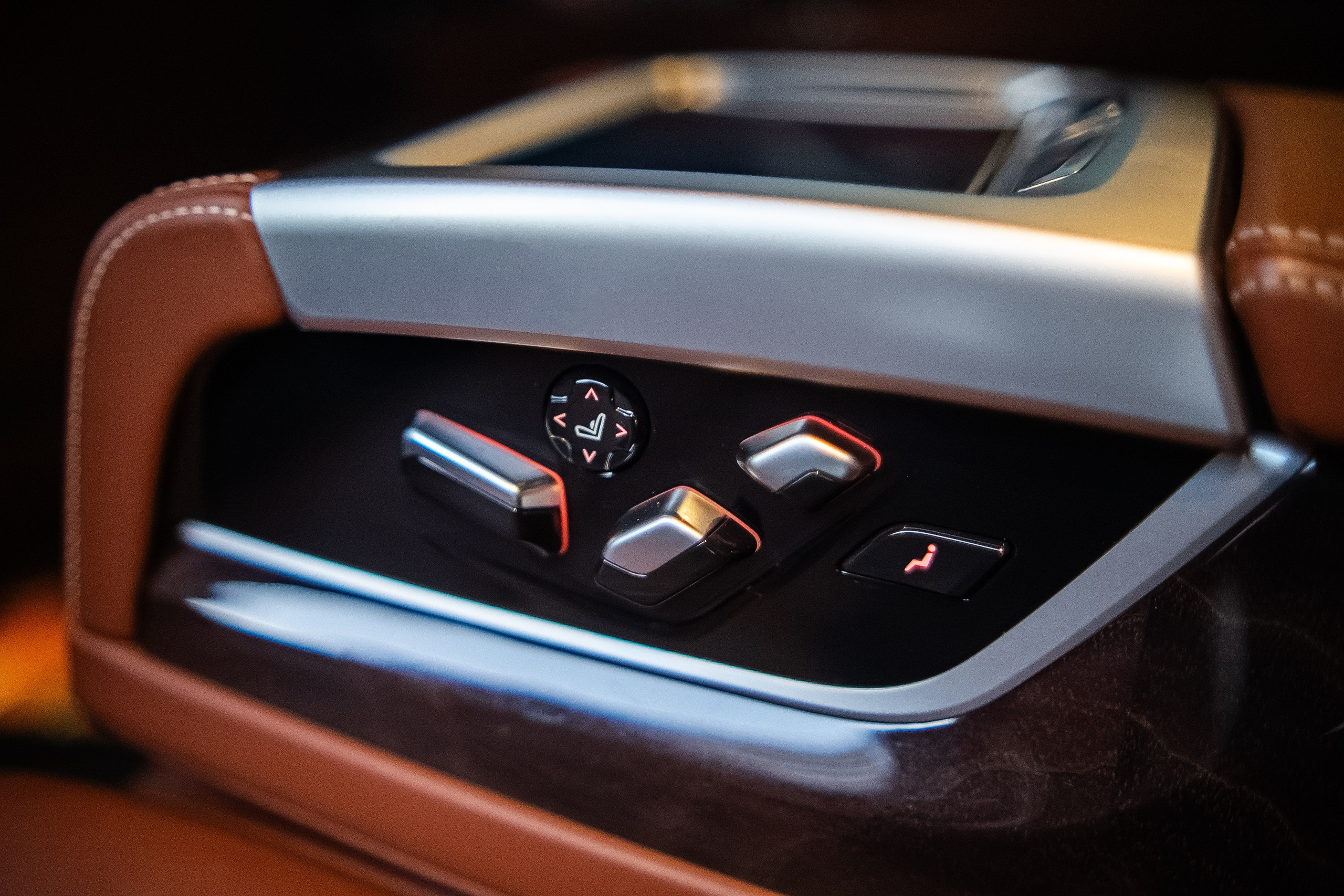 BMW 760Li. Фотограф в Новосибирске Владислав Унтерберг