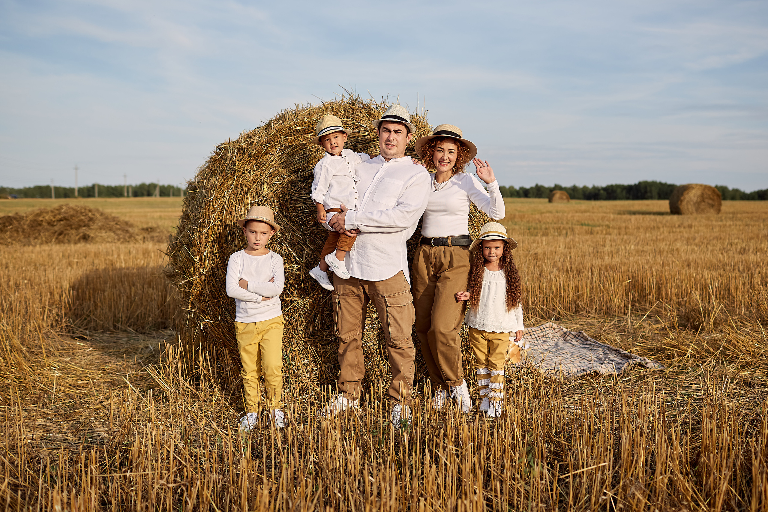 Безмятежность в поле. Фотограф Москва|Ясенево Яна Новокрещенных