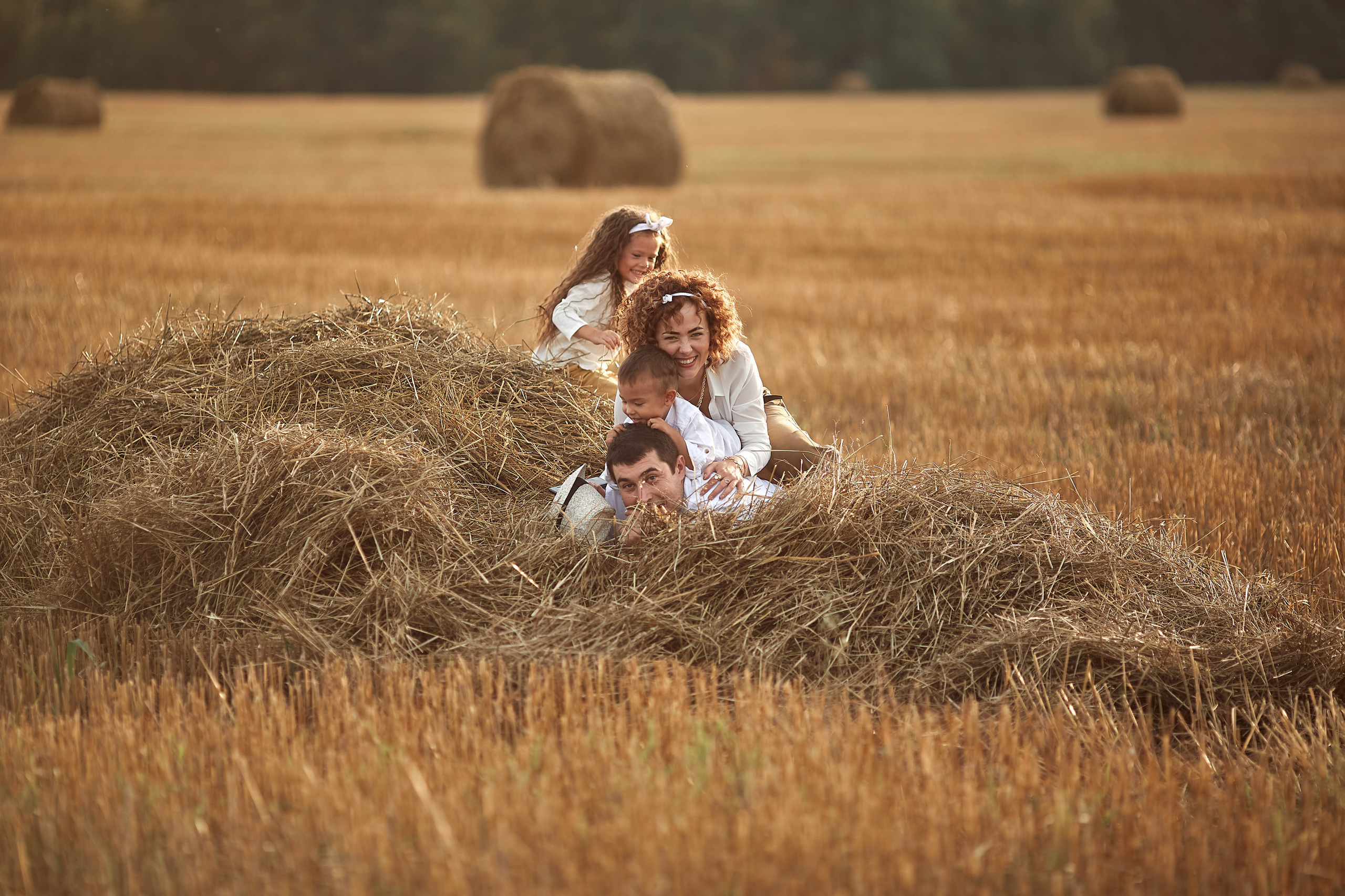 Безмятежность в поле. Фотограф Москва|Ясенево Яна Новокрещенных