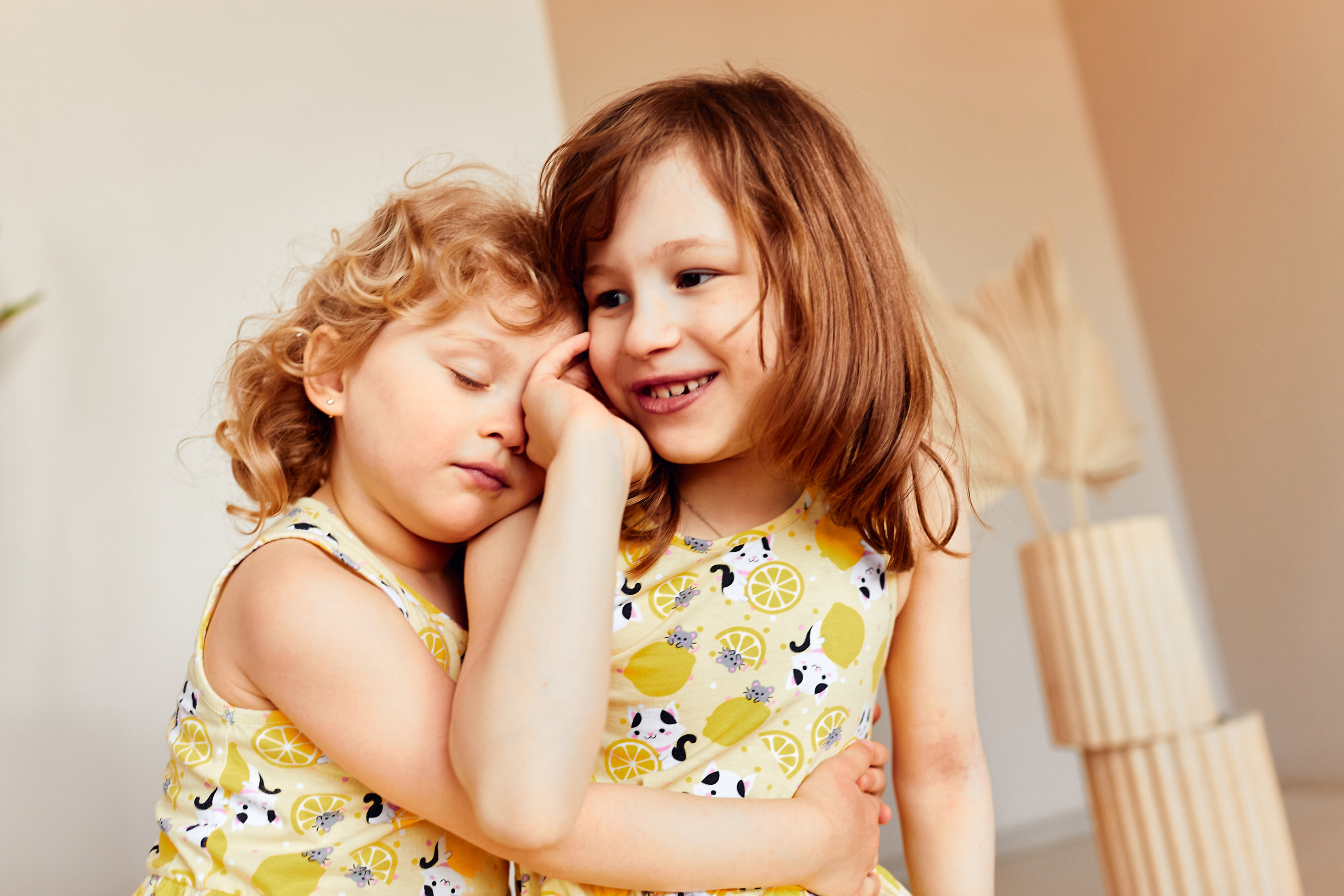 Хорошо иметь сестру. Фотограф Москва|Ясенево Яна Новокрещенных