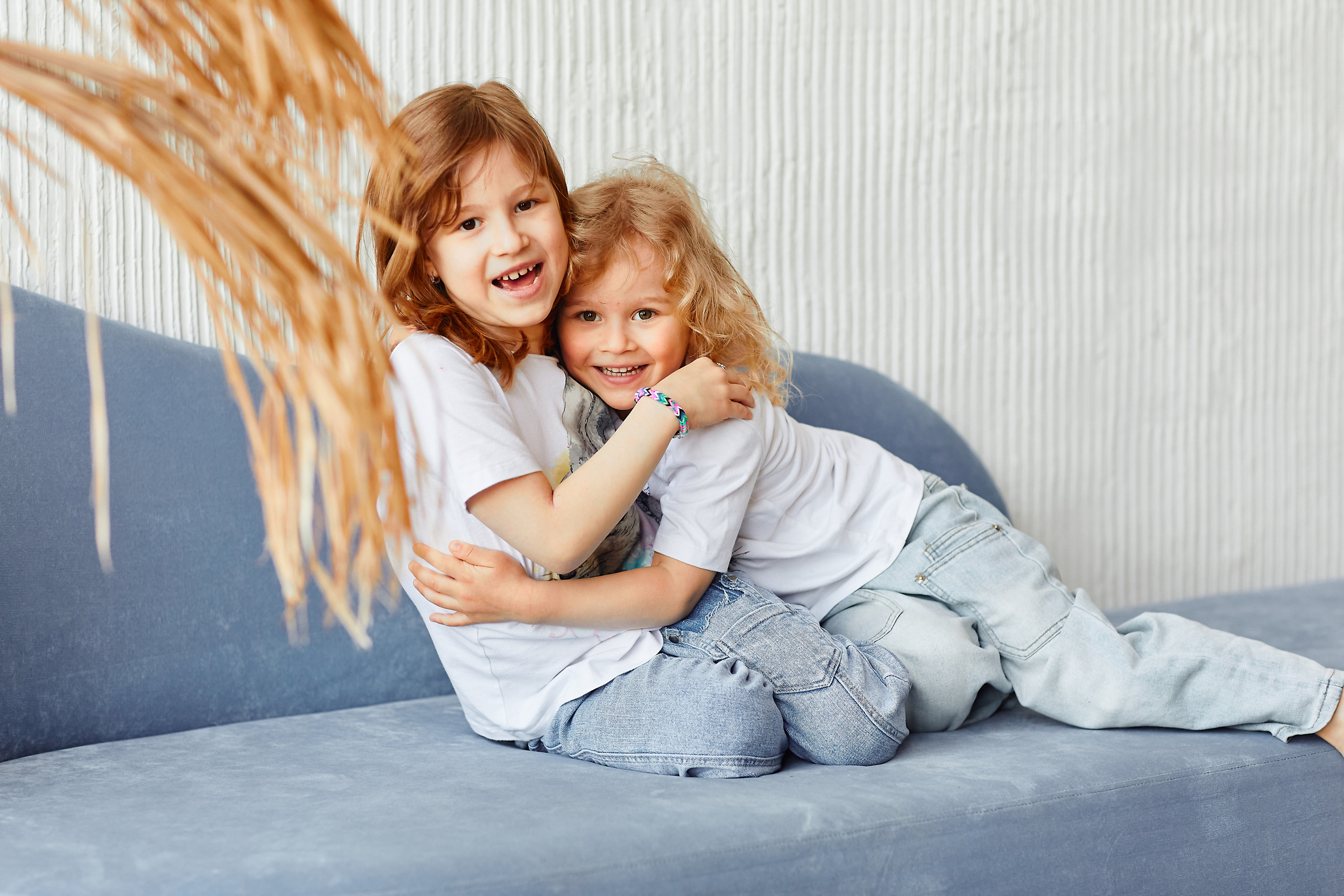 Хорошо иметь сестру. Фотограф Москва|Ясенево Яна Новокрещенных