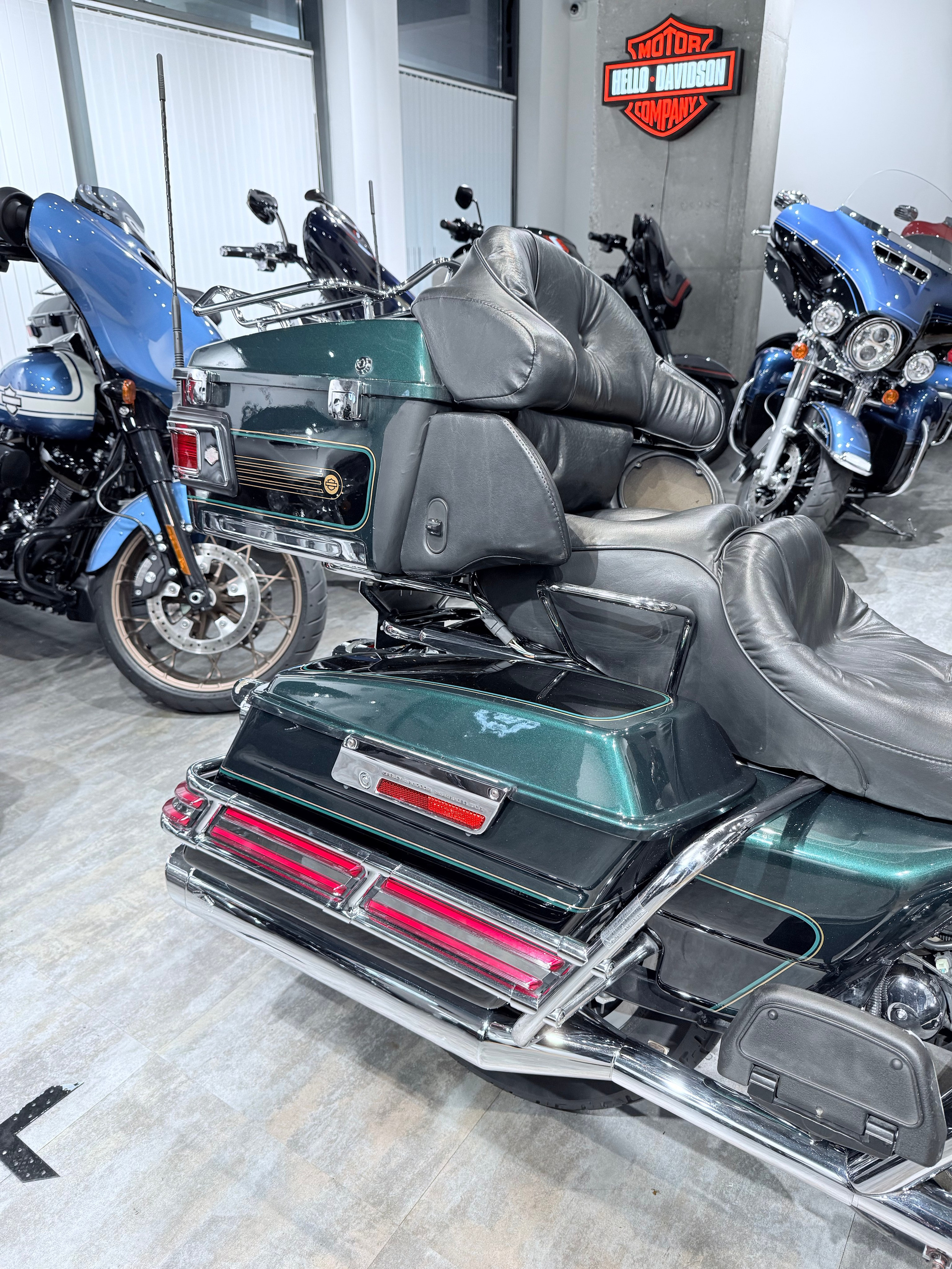 Electra Glide Emerald Green. Hello Davidson, Москва. Только хорошие мотоциклы…