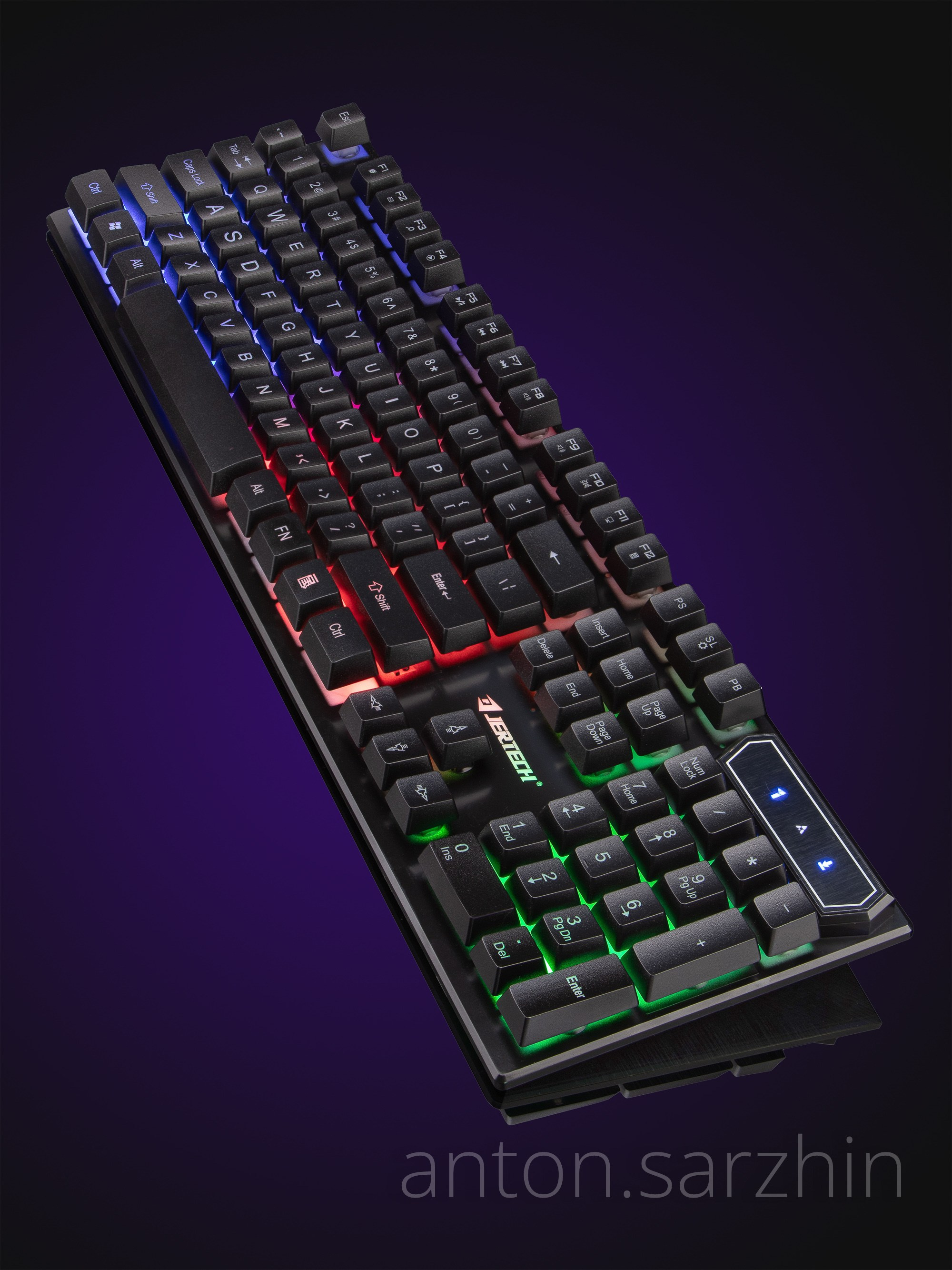 Имиджевая съемка клавиатуры светящейся