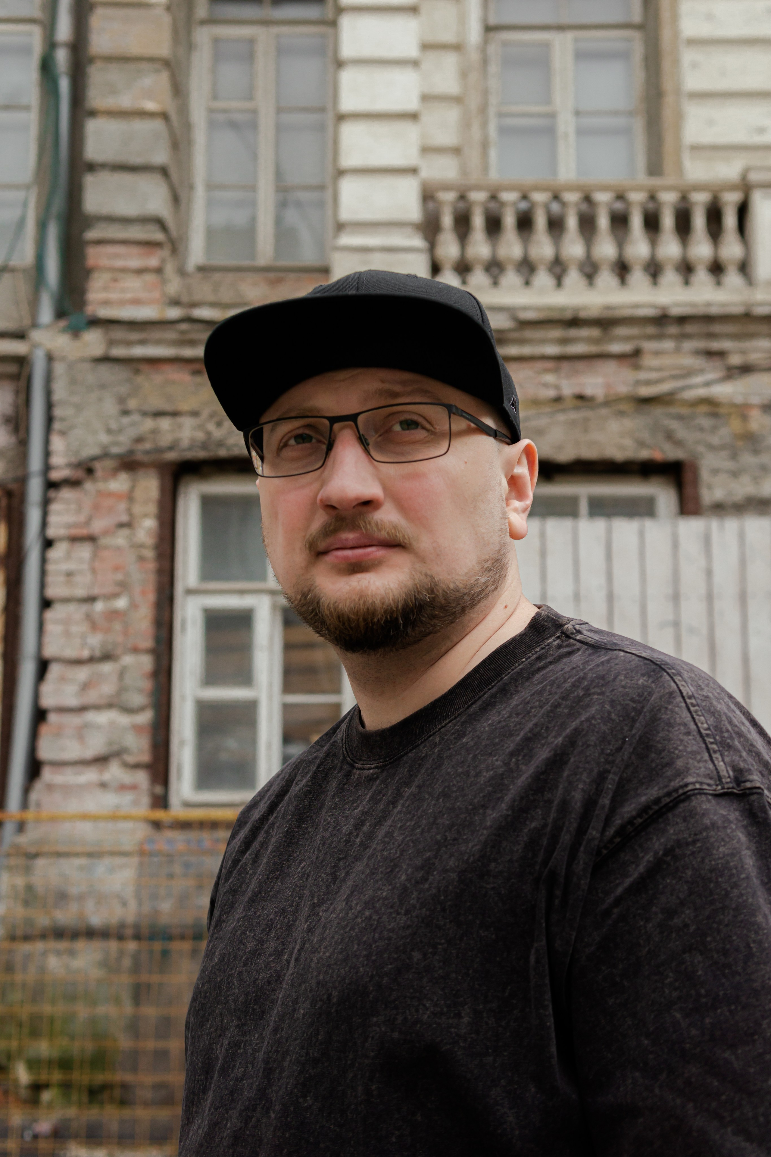 Съемка мерча БЛТ* Semiotica в городе. Фотограф-анималист Ксения Воробьева, Москва