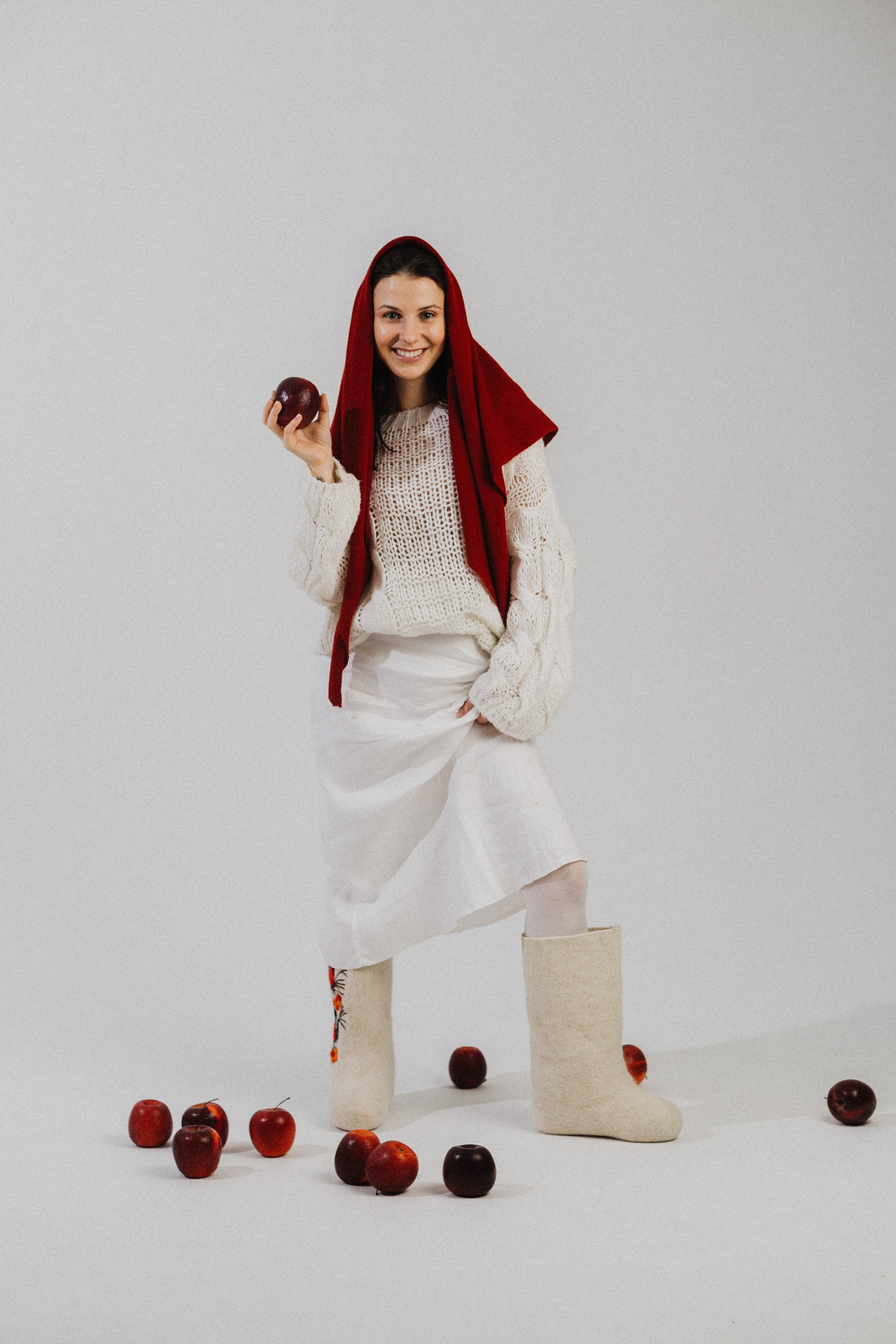 Аня с яблоками. Портретный фотограф Москва Юлия Трякина