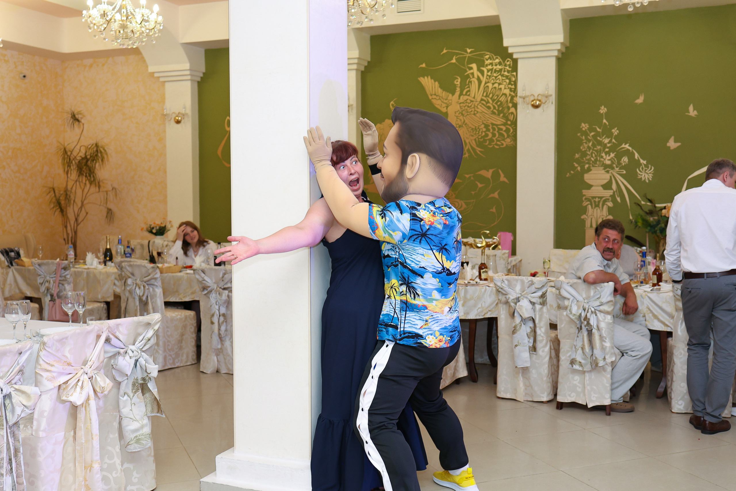 Сергей Жуков. НаВеселе…)) Тамада (Ведущий) в Туле! Юбилеи, Свадьбы, Корпоративы! Ростовые куклы! И всё необходимое для Вашего Праздника!