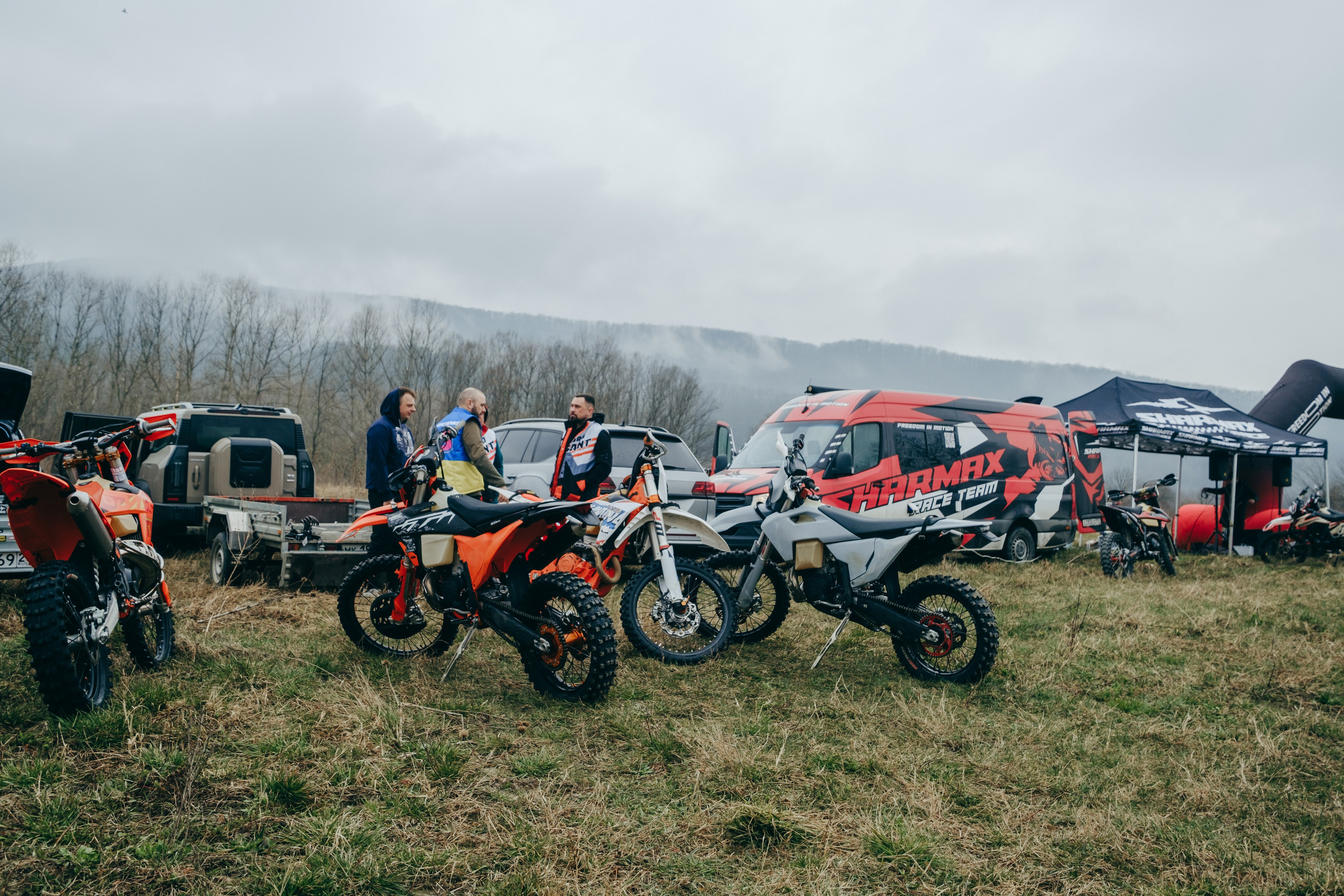 Эндуро Фест от Shamax Motors (Краснодар). Свадебный фотограф Денис Ожигин в Краснодаре и крае. Эмоциональная и стильная съемка вашего дня