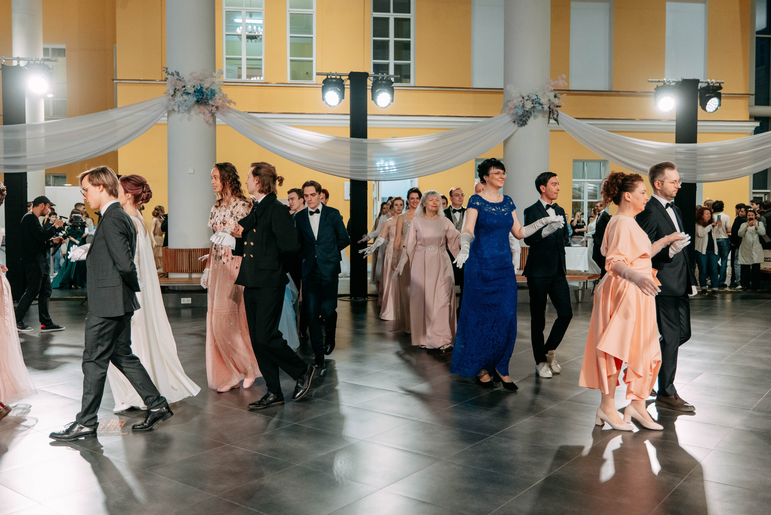 Бал студентов ВШЭ. Фото и видео съемка. Андрей Ионов