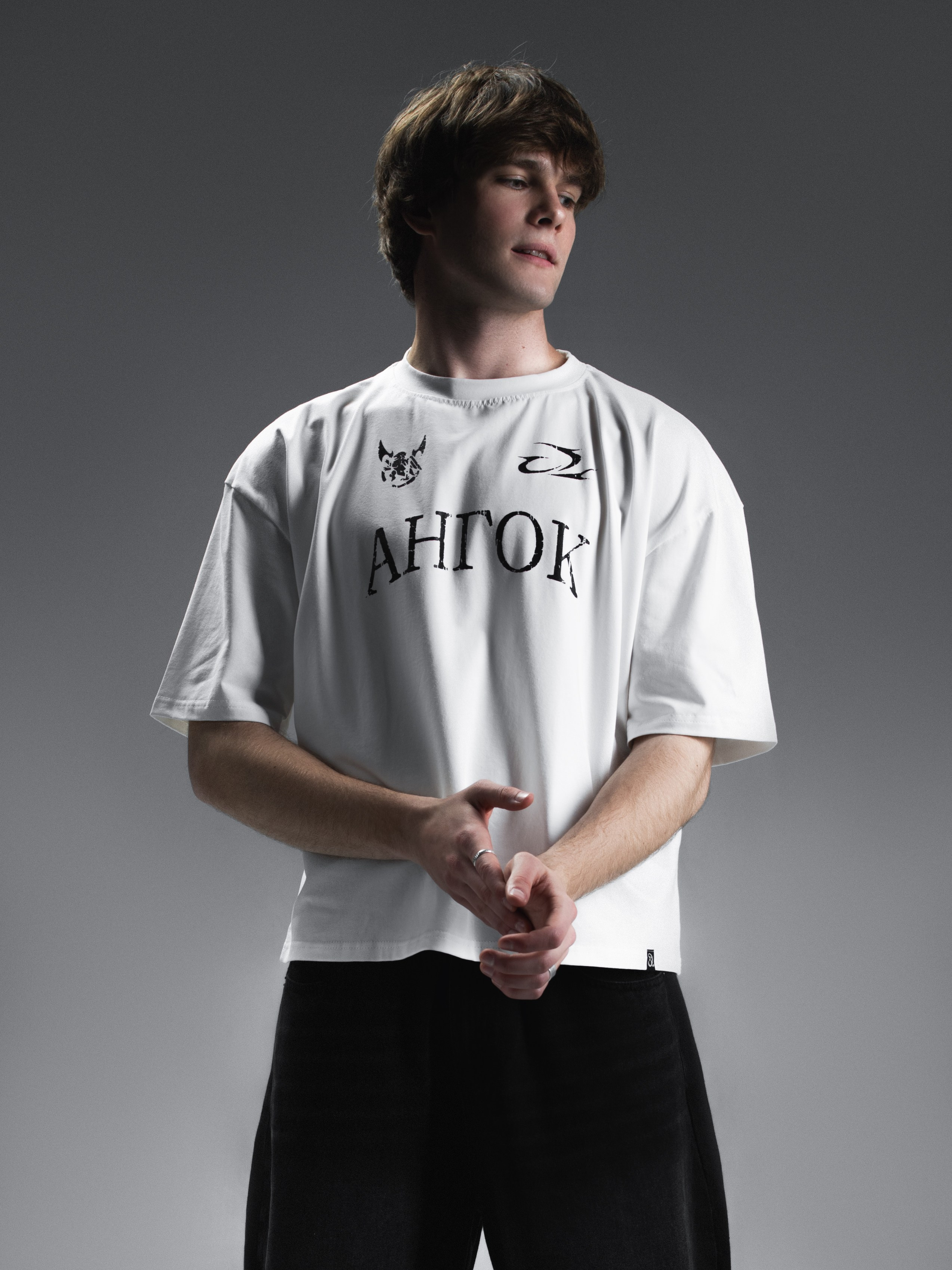 КАТАЛОГ | серый фон. RUNA production — стильные съемки для брендов