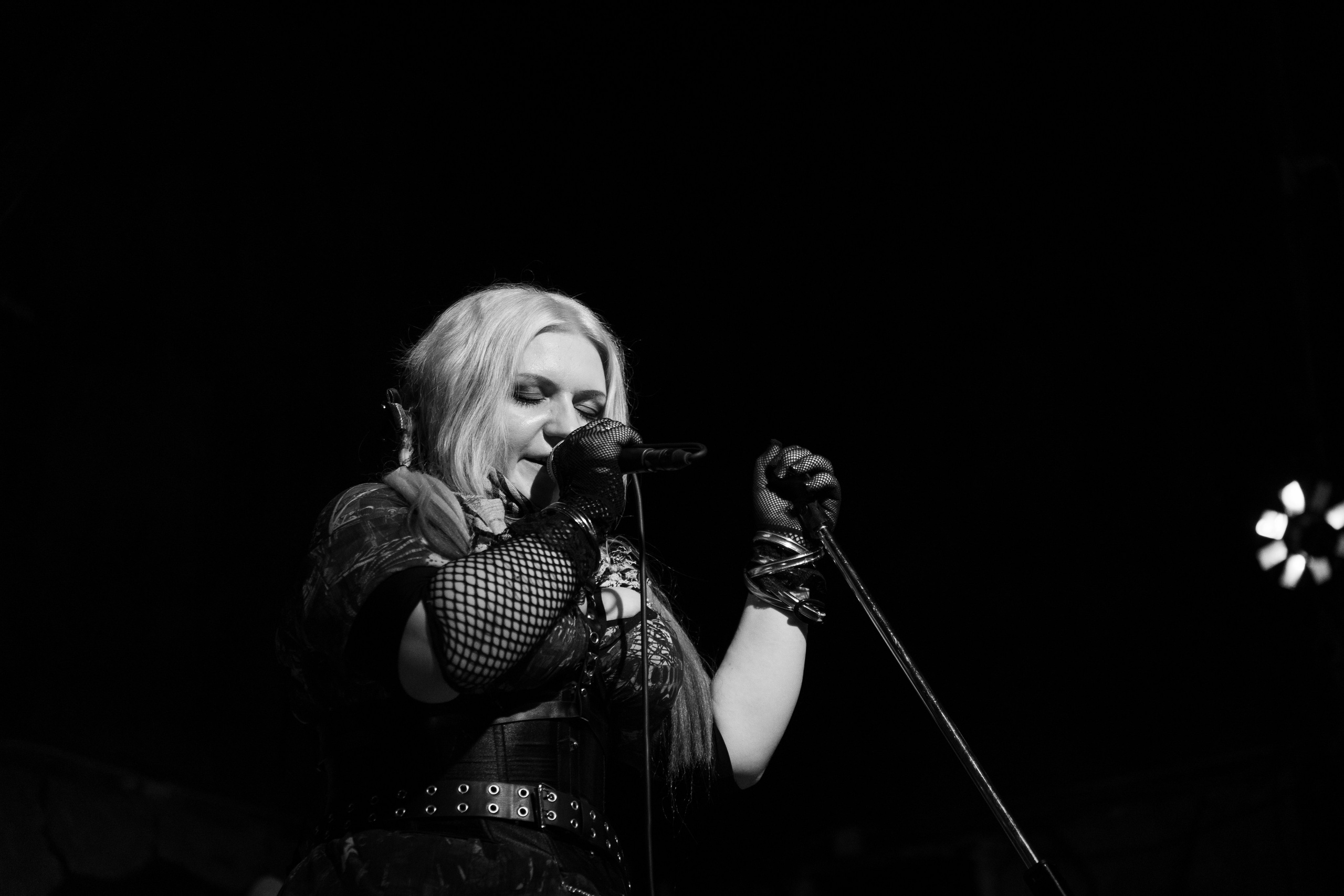 Ночь На Земле|Нора, Псков. Концертный и репортажный фотограф в Санкт-Петербурге Слава Пахомов