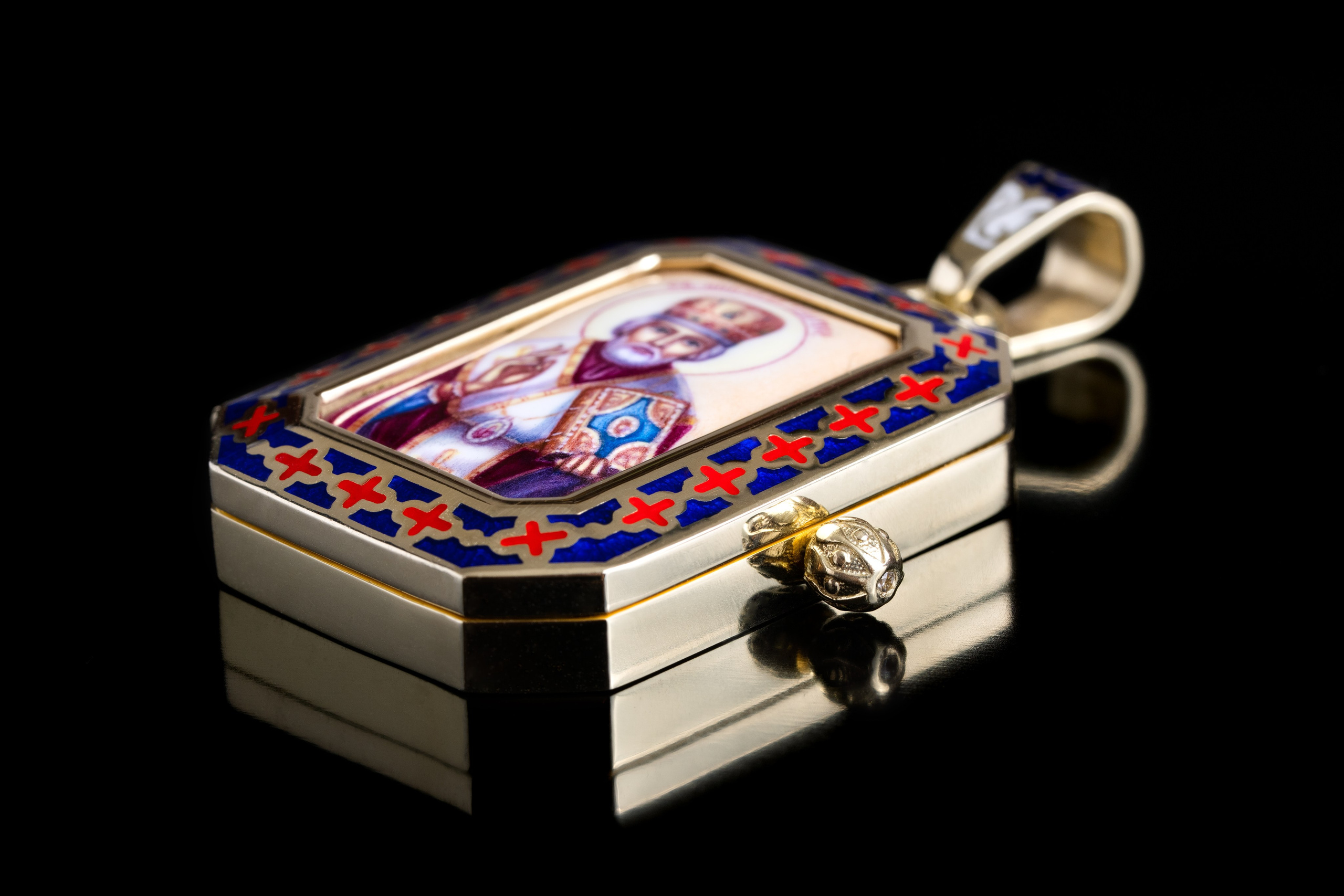 Профессиональная предметная фотосъемка в Сочи для маркетплейсов Wildberries, Ozon и других — качественные фото товаров для продаж. Профессиональная фотосъемка в Сочи: репортаж, предметная, ювелирная фотосъемка, недвижимость, фуд-фотография. Фотограф Александр Афанасьев