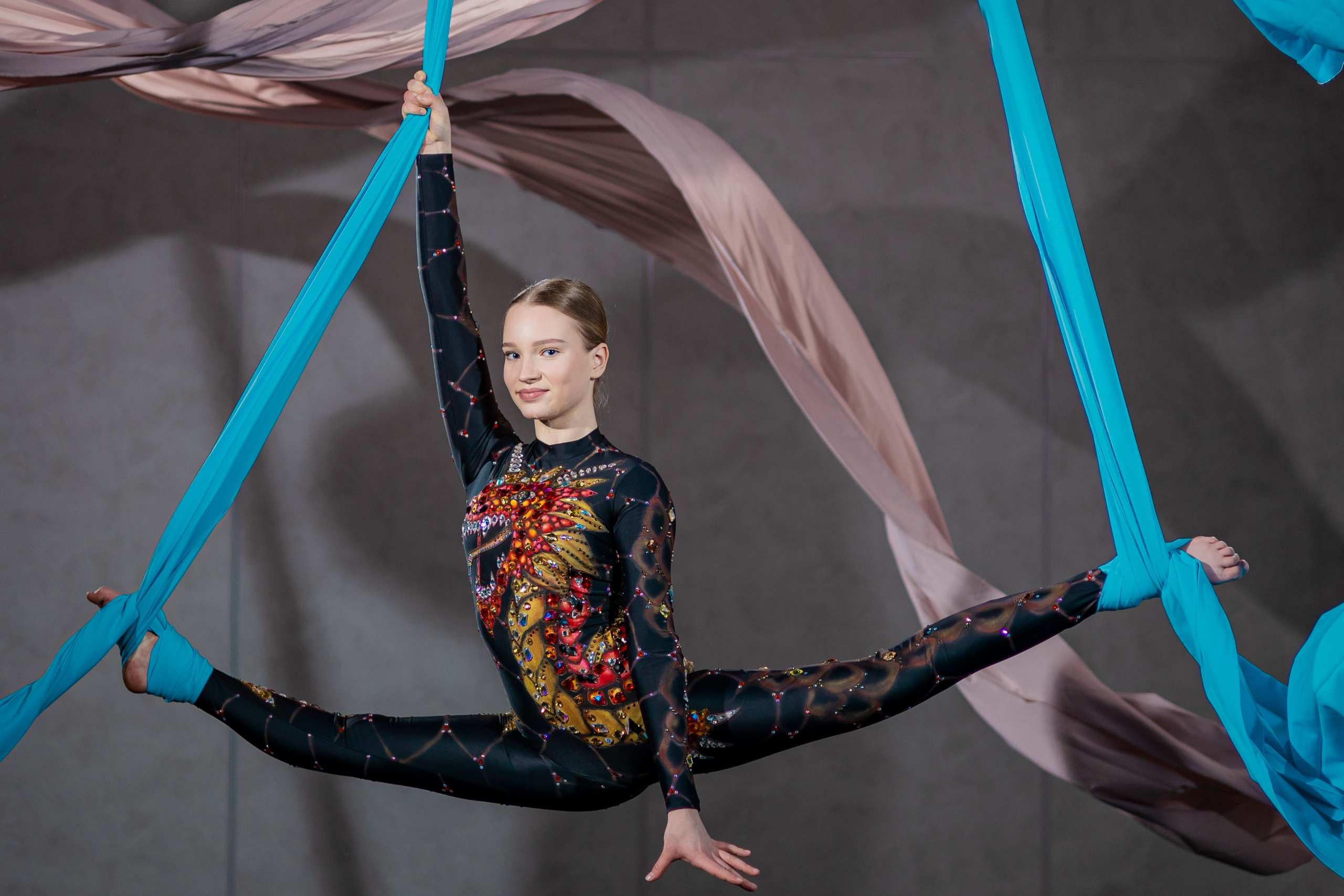 ПИЛОННЫЙ СПОРТ И ВОЗДУШНАЯ ГИМНАСТИКА КУЗБАССА. Фотограф Князев Сергей