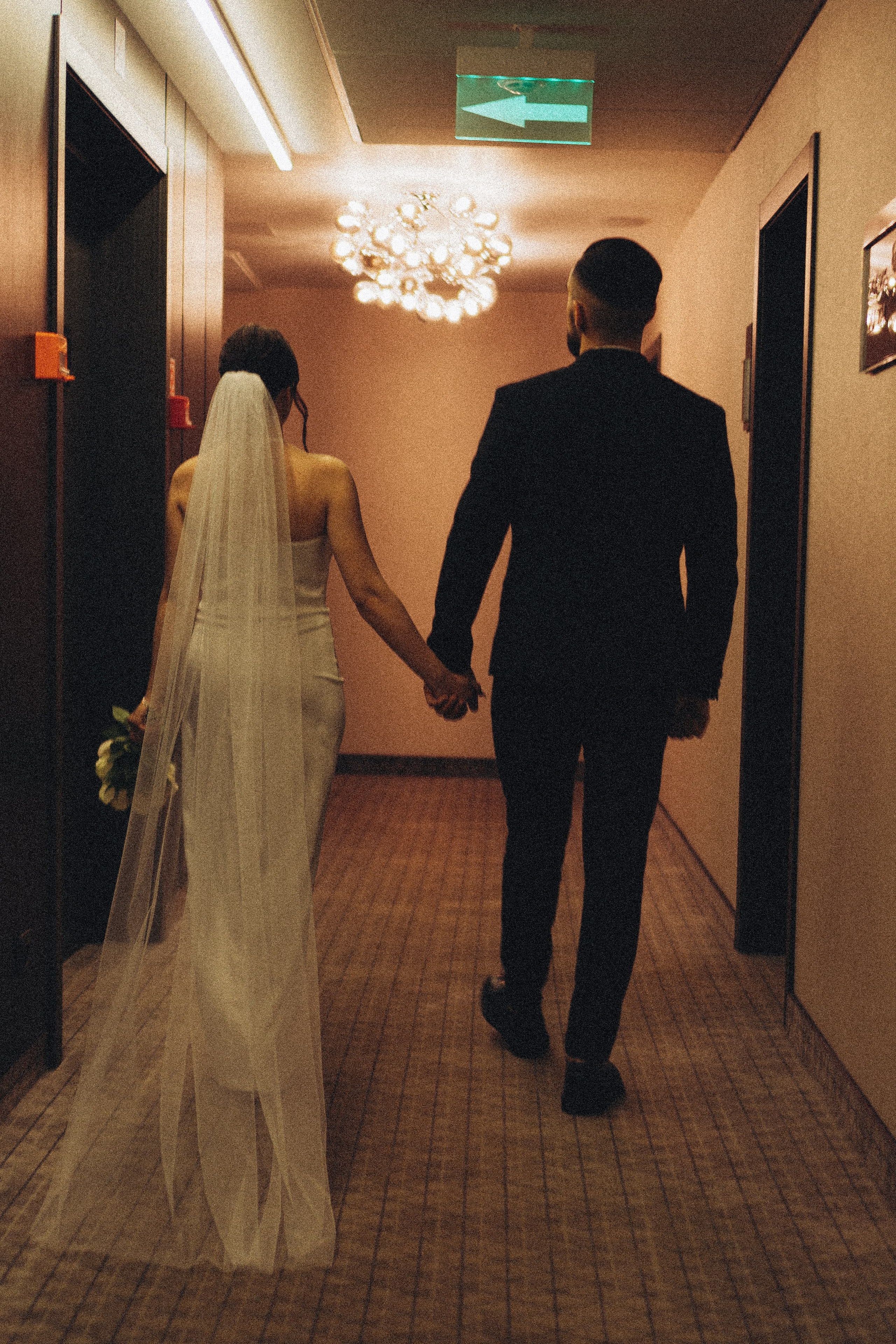 СВАДЕБНАЯ СЬЕМКА СБОРОВ ЖЕНИХА И НЕВЕСТЫ В ОТЕЛЕ И ТАКЖЕ ФОТОСЕССИИЯ В ОТЕЛЕЕ МЕГАПОЛИС БРЯНСК. Профессиональный фотограф, Санкт-Петербург — Виктория Богомолова