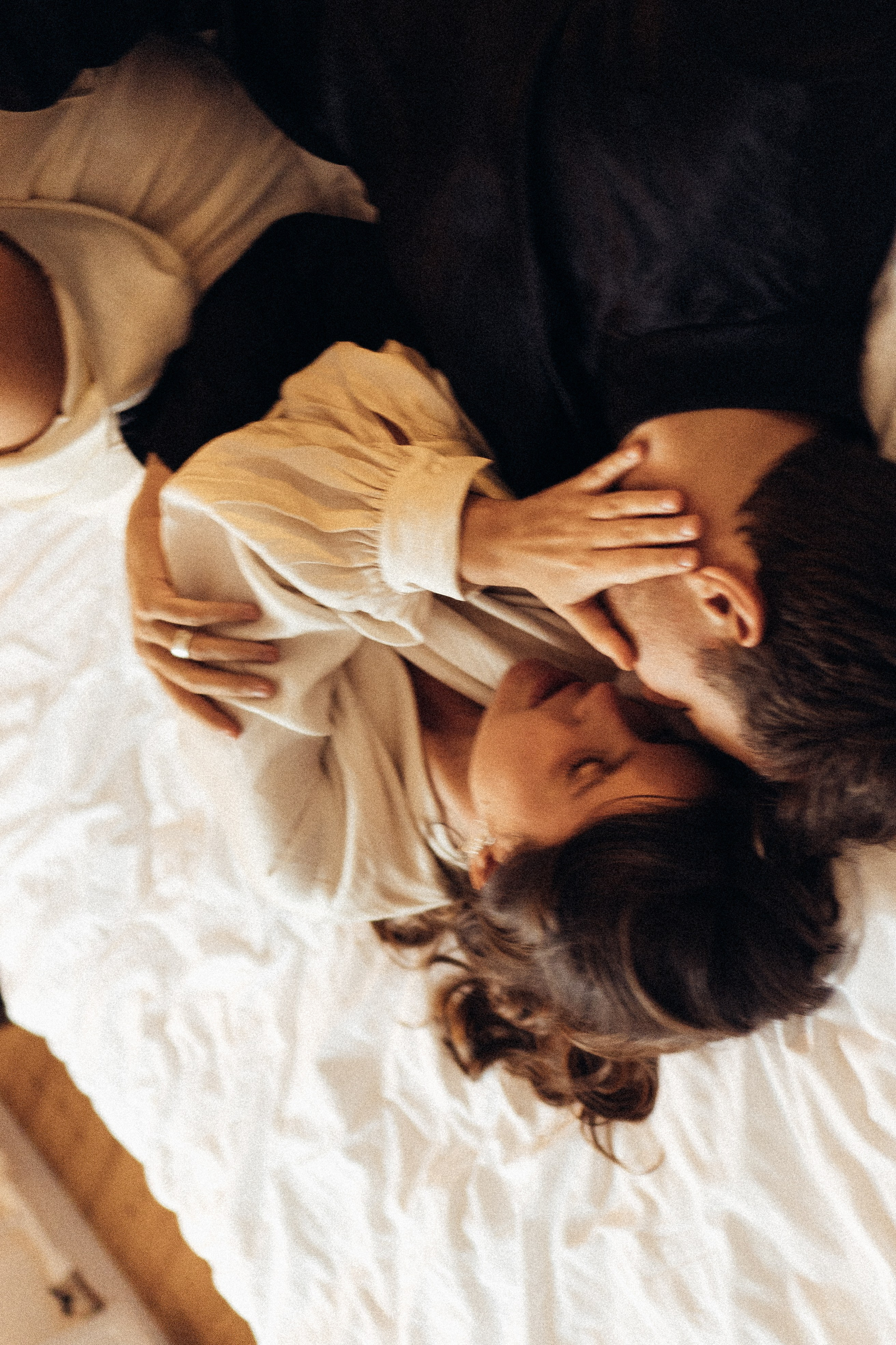 УТРО ЖЕНИХА И НЕВЕСТЫ В ПИТЕРСКОЙ КВАРТИРЕ И СЬЕМКА С СВАДЕБНЫХ ОБРАЗАХ. Профессиональный фотограф, Санкт-Петербург — Виктория Богомолова