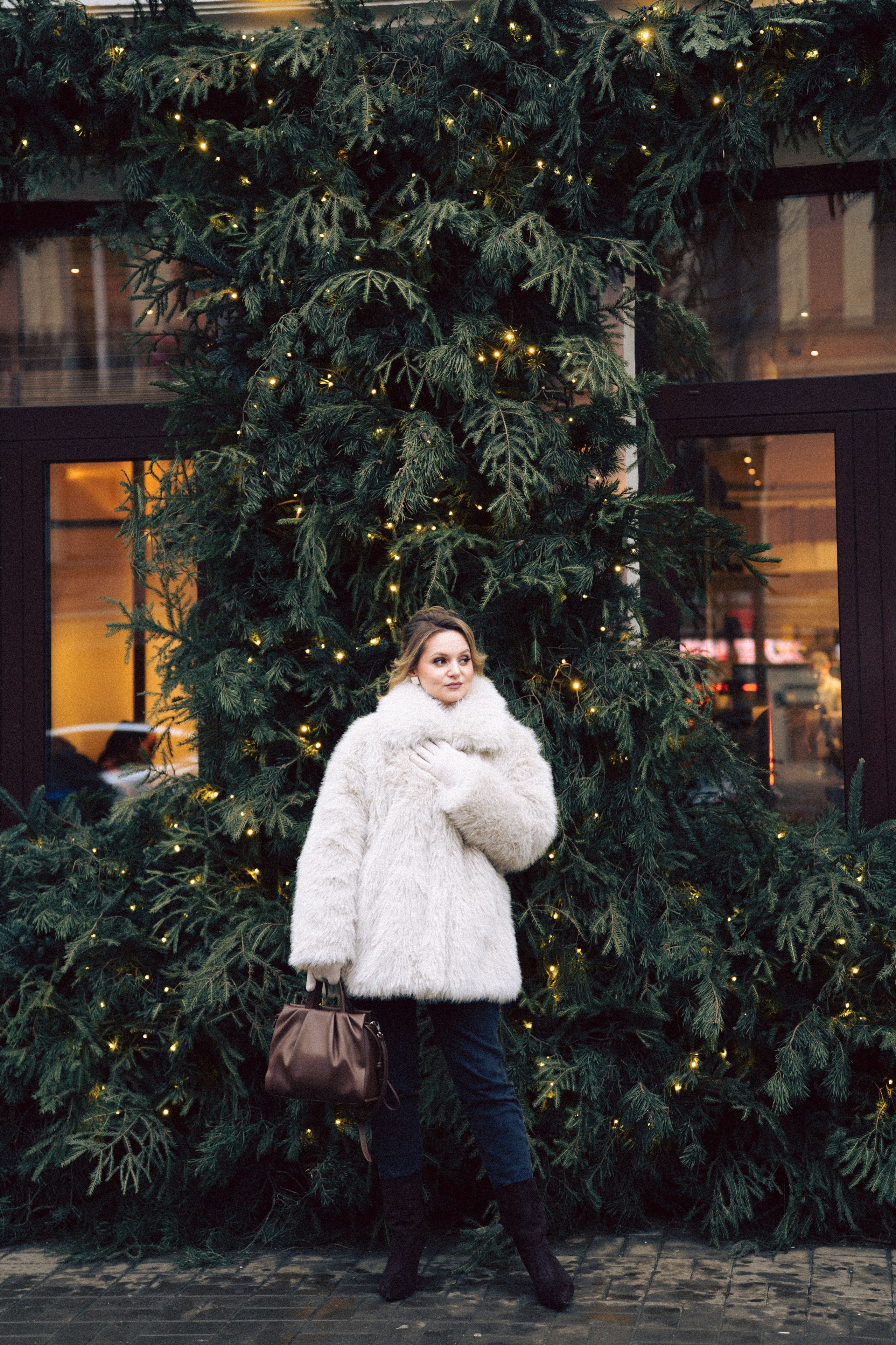 НОВОГОДНЯЯ ФОТОСЕСИИЯ В СТУДИИ ДЛЯ ДЕВУШКИ И ПРОГУЛКА ПО ЧЕРНЫШЕВСКОЙ. Профессиональный фотограф, Санкт-Петербург — Виктория Богомолова