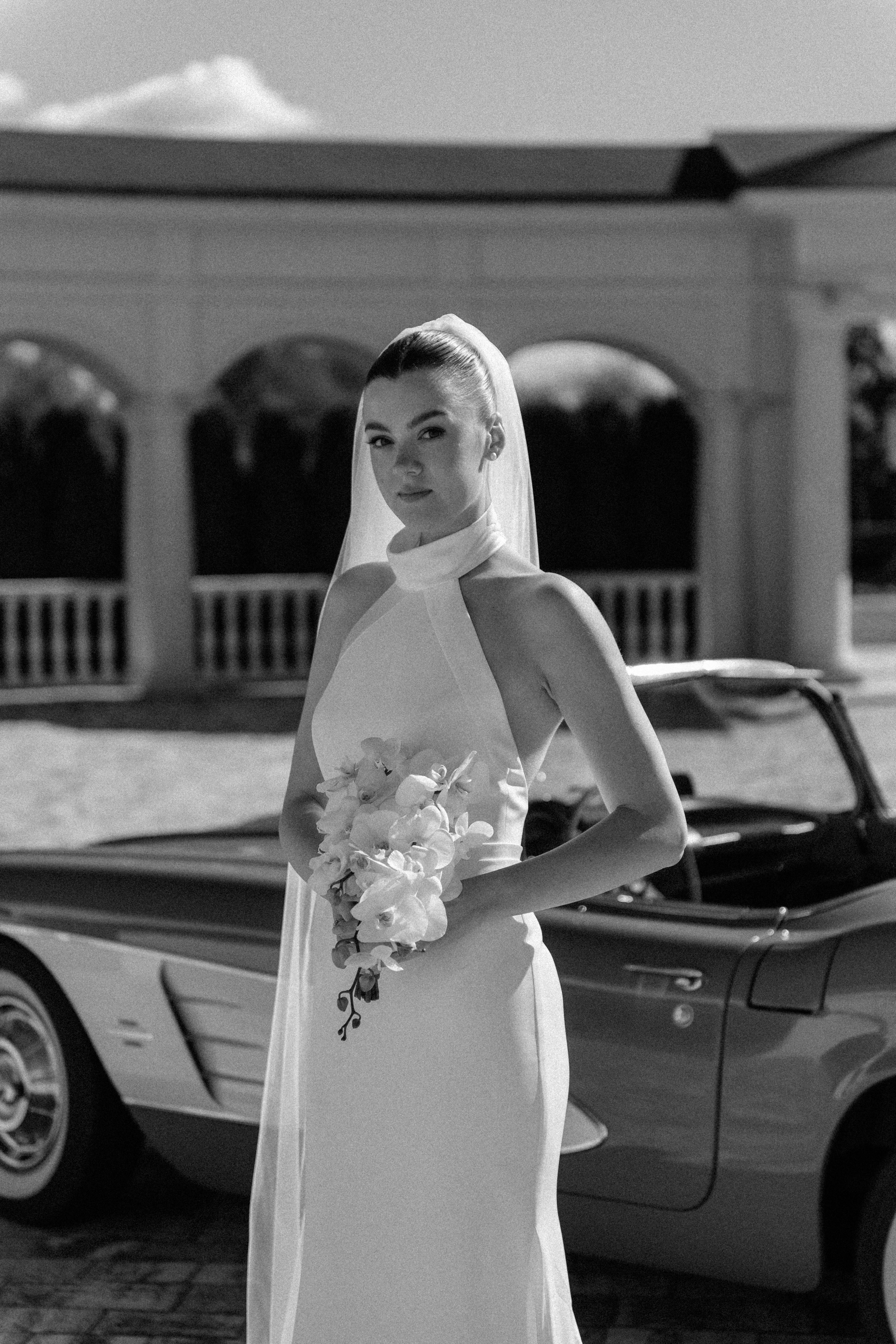 Wedding day in VERSAL PARK. Wedding PHOTOGRAPHER Andrew Vnukov