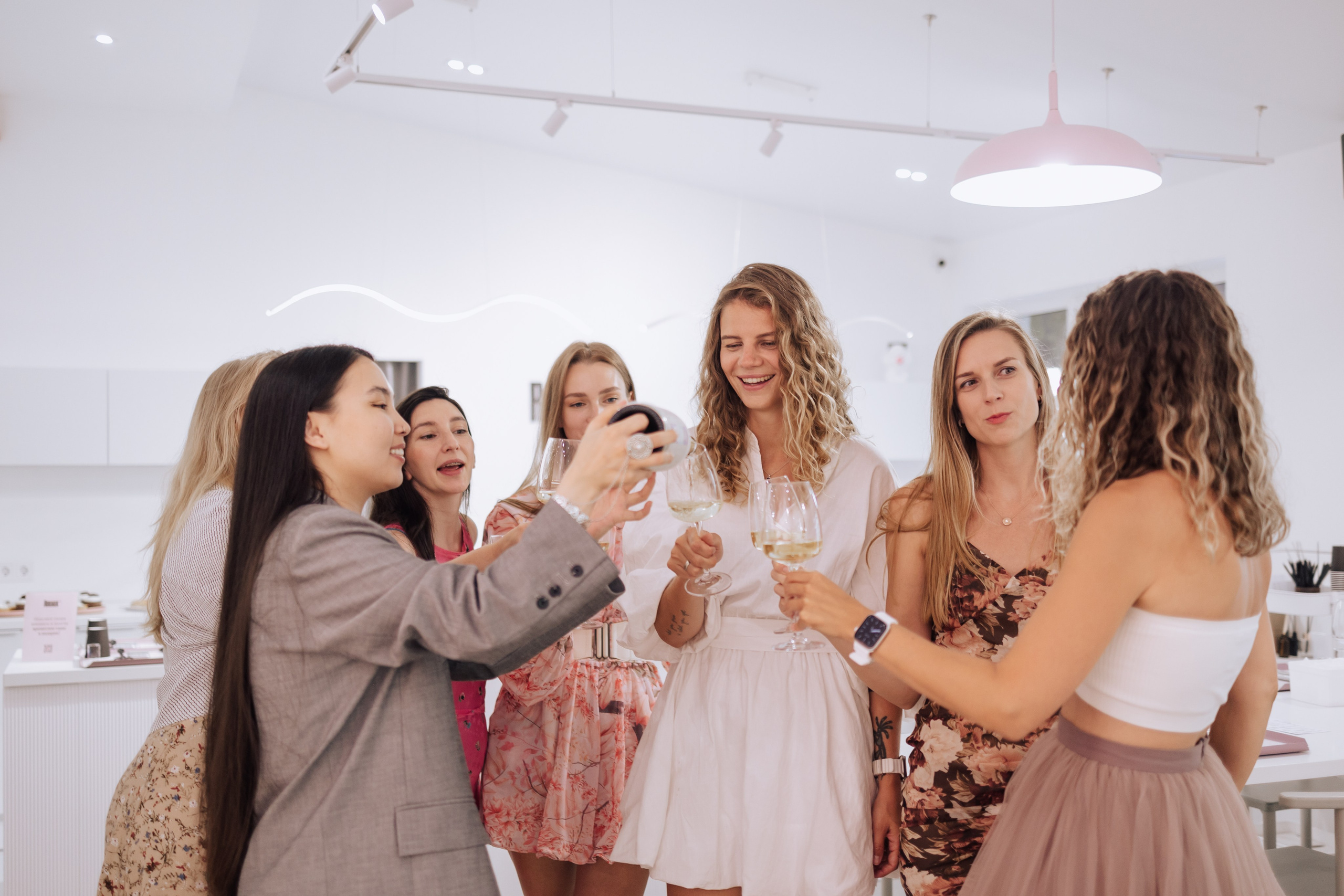 Rewax 18.07.24. Репортажный и портретный фотограф в Санктпетербурге. Видиосъемка мероприятий в Санкт-Петербурге